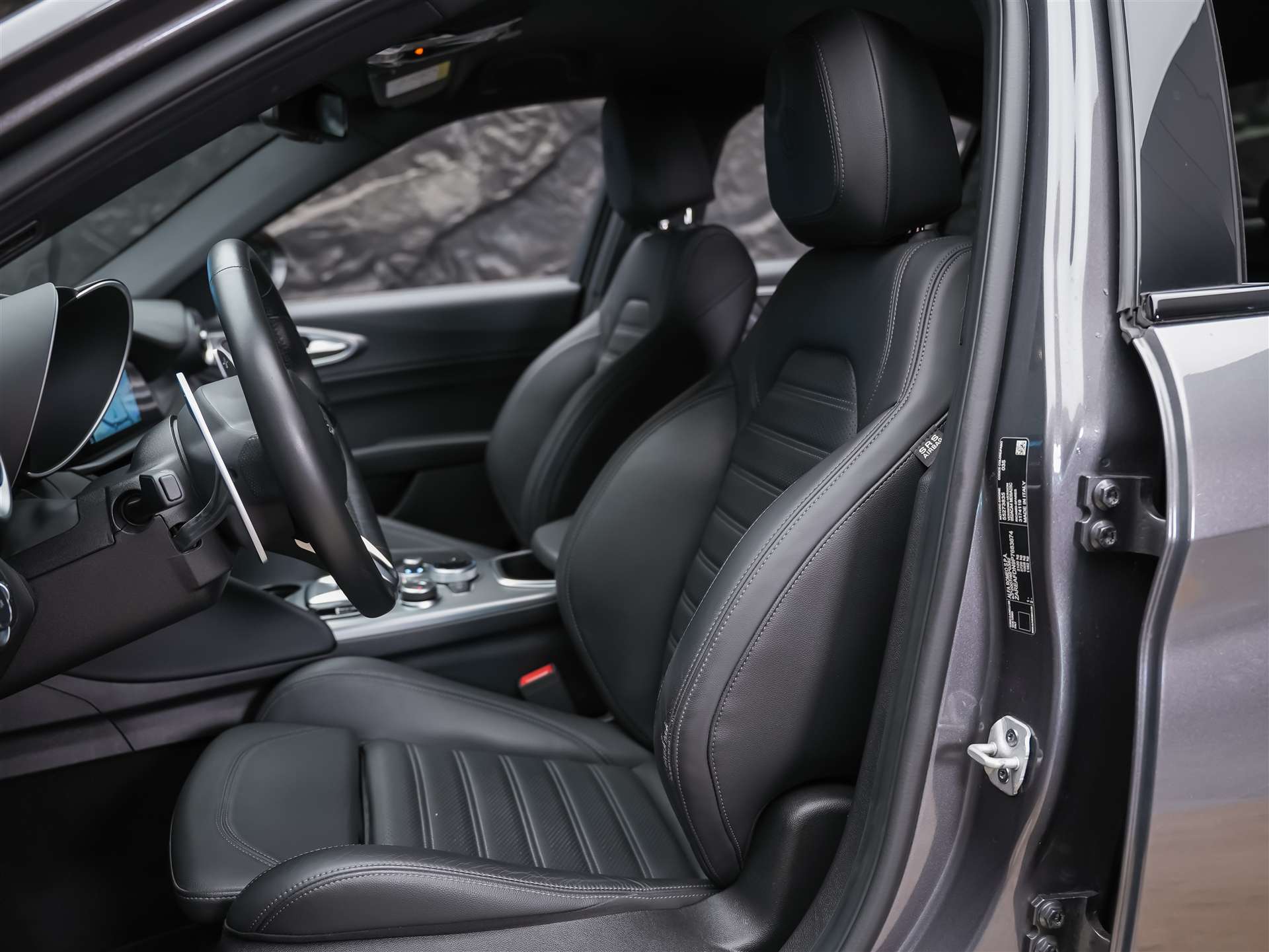ALFA ROMEO Giulia 2.0 Veloce Q4 AT8 *Facelift*Abstandsregler*El. Sitze mit Memory*Sitzheizung*-image-9