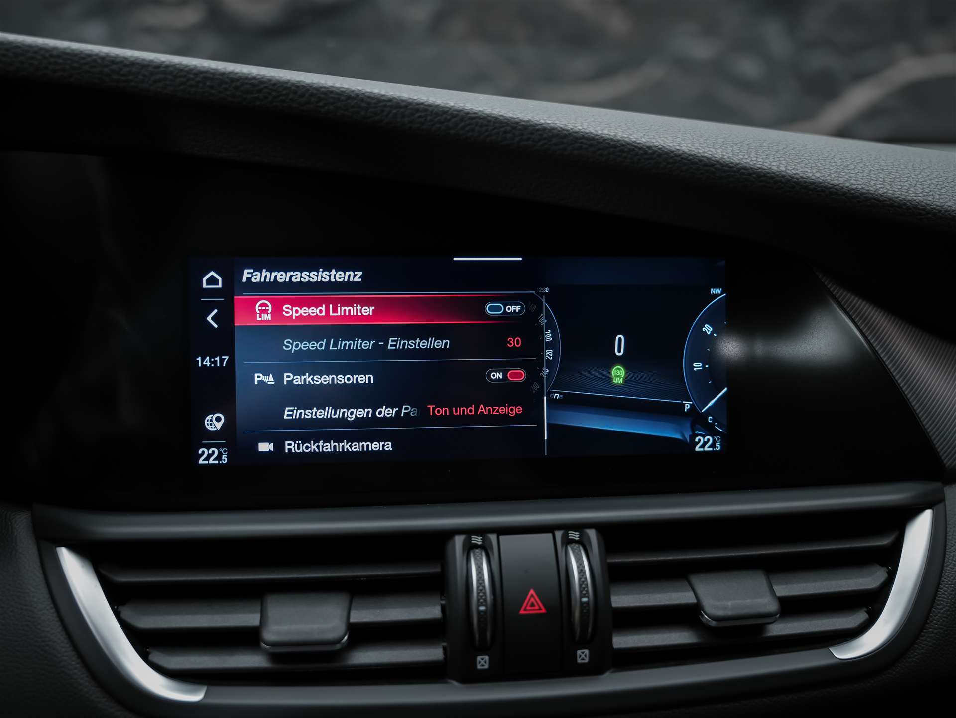 ALFA ROMEO Giulia 2.0 Veloce Q4 AT8 *Facelift*Abstandsregler*El. Sitze mit Memory*Sitzheizung*-image-39