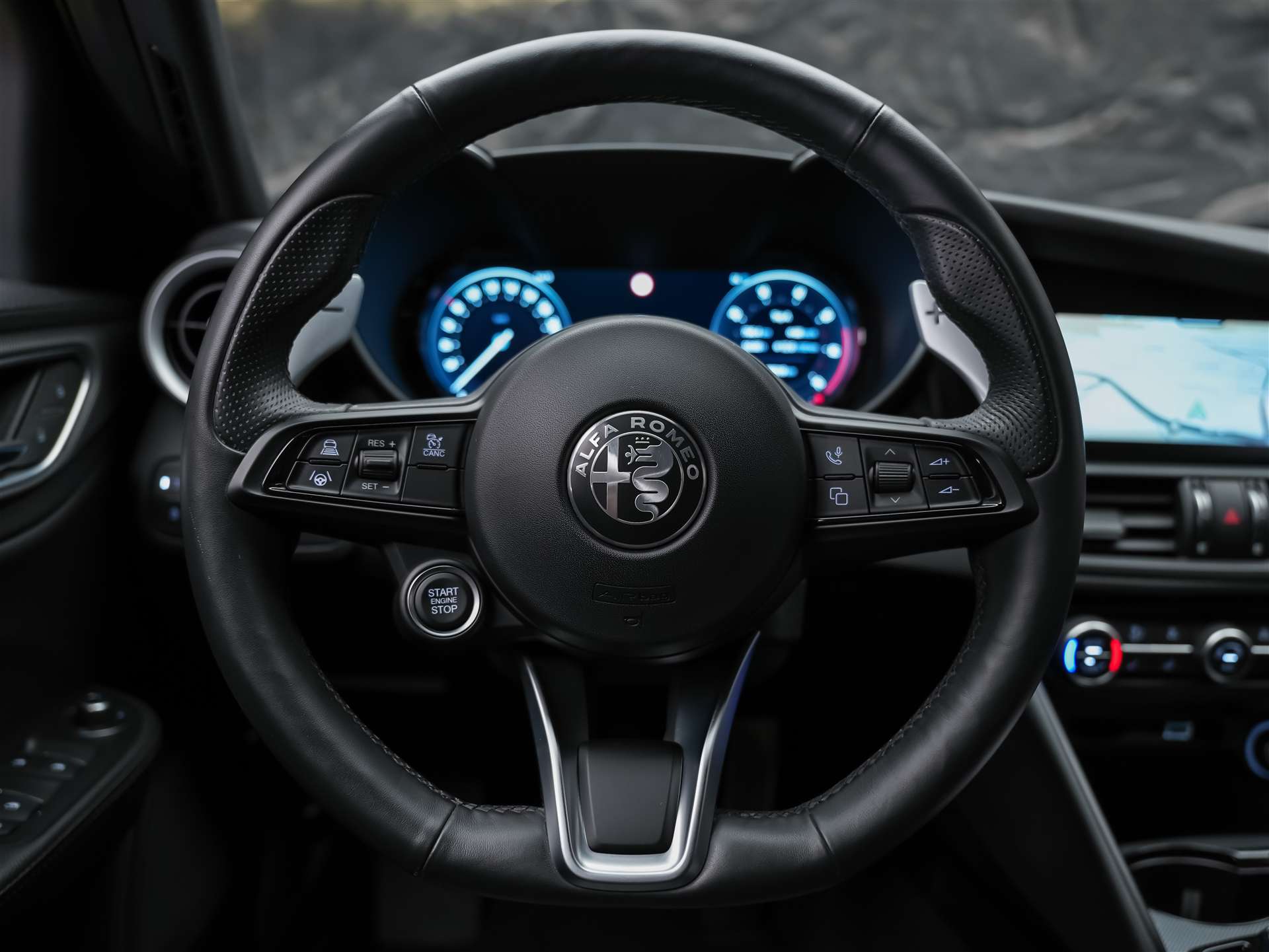 ALFA ROMEO Giulia 2.0 Veloce Q4 AT8 *Facelift*Abstandsregler*El. Sitze mit Memory*Sitzheizung*-image-26