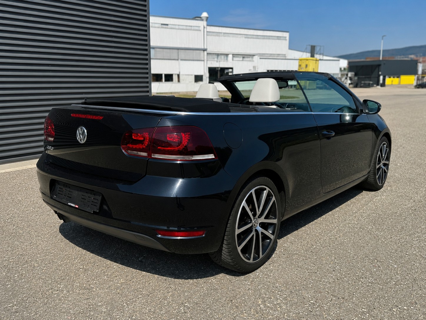 VW Golf Cabrio 1.4 TSI DSG-image-2
