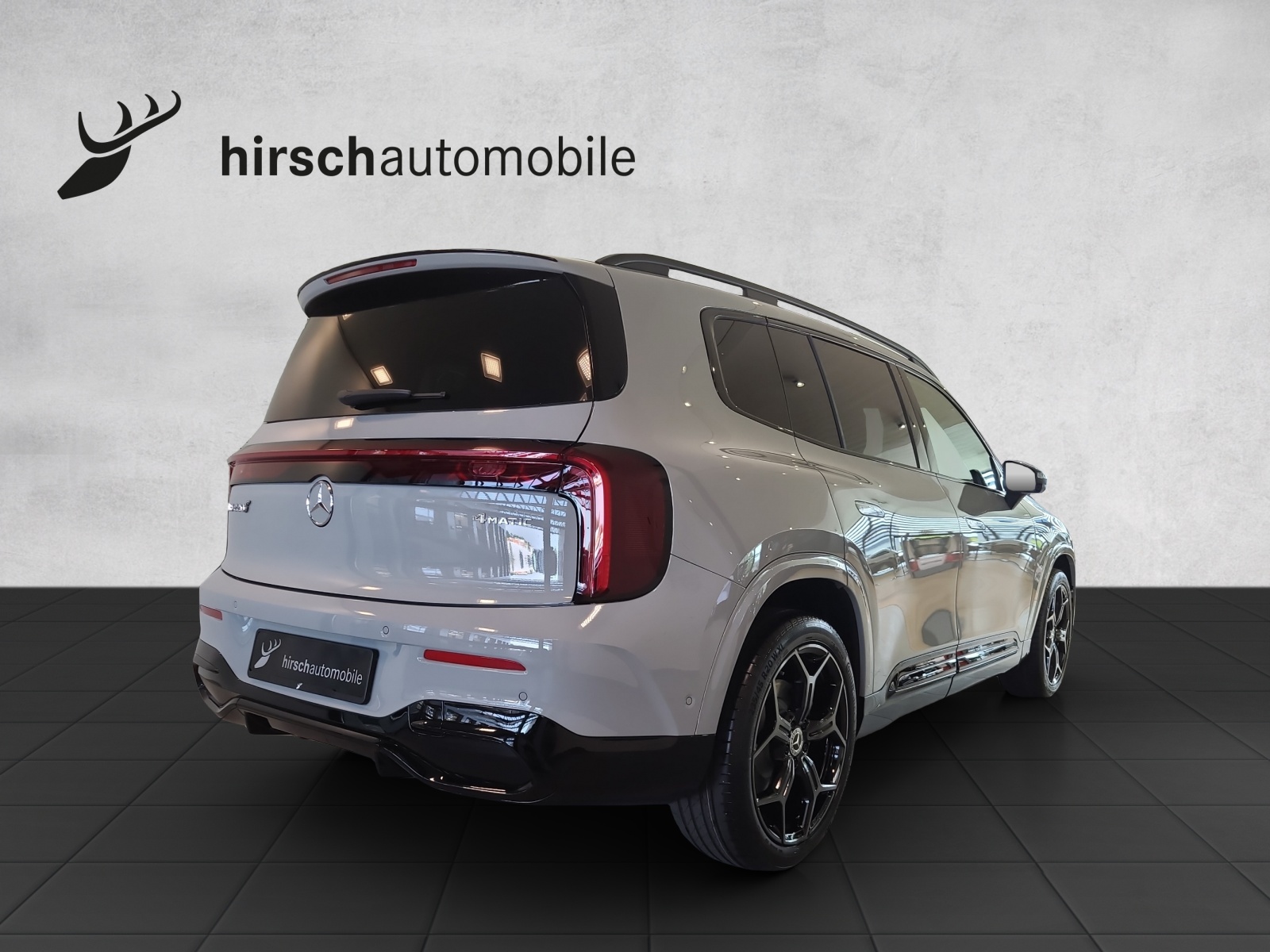 MERCEDES-BENZ GLB 220 4Matic 8G-Tronic-showroom-element-3