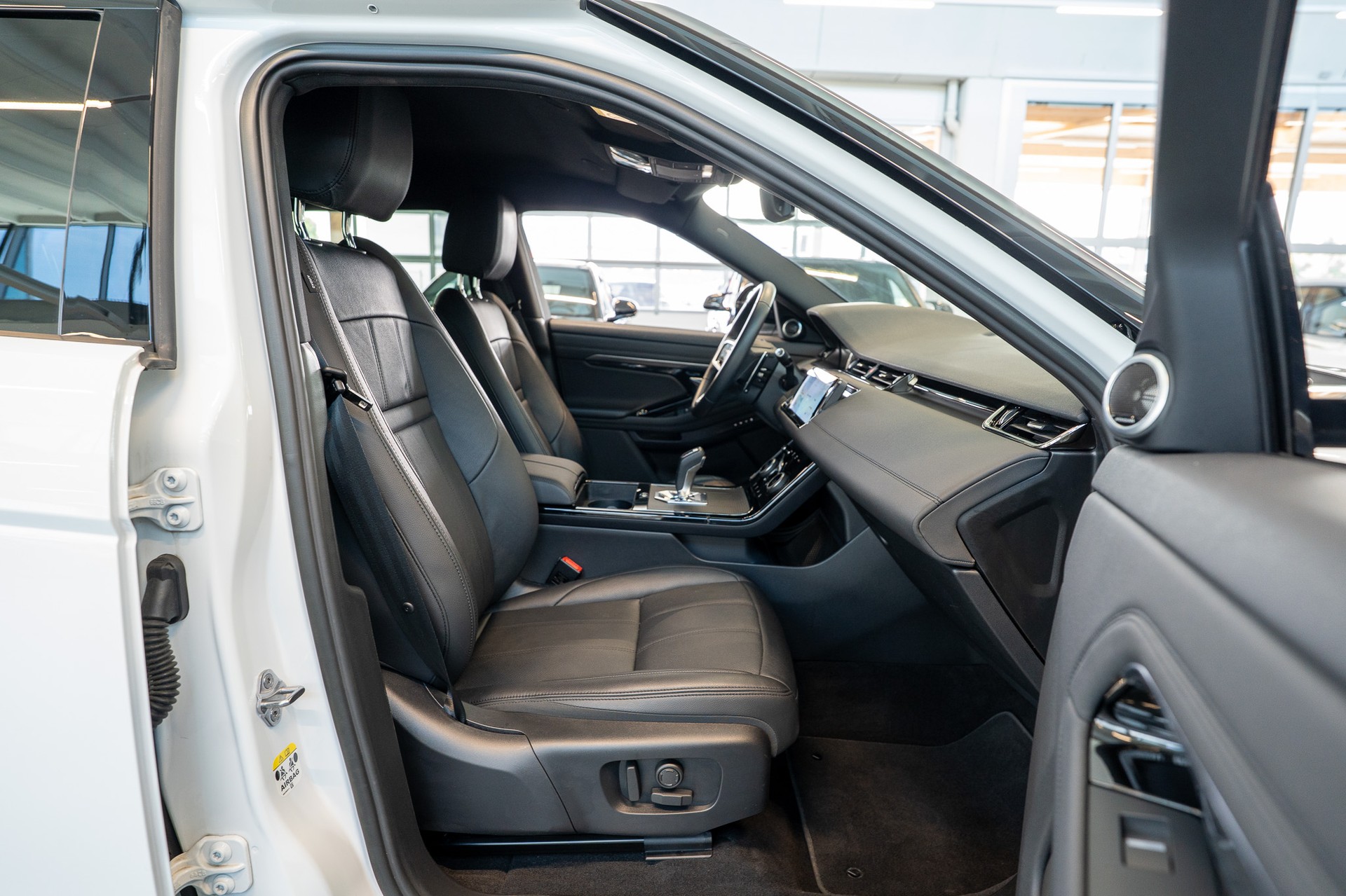 LAND ROVER Range Rover Evoque 2.0 D 165 R-Dynamic SE / Meridian Sound / Rückfahrkamera-image-13