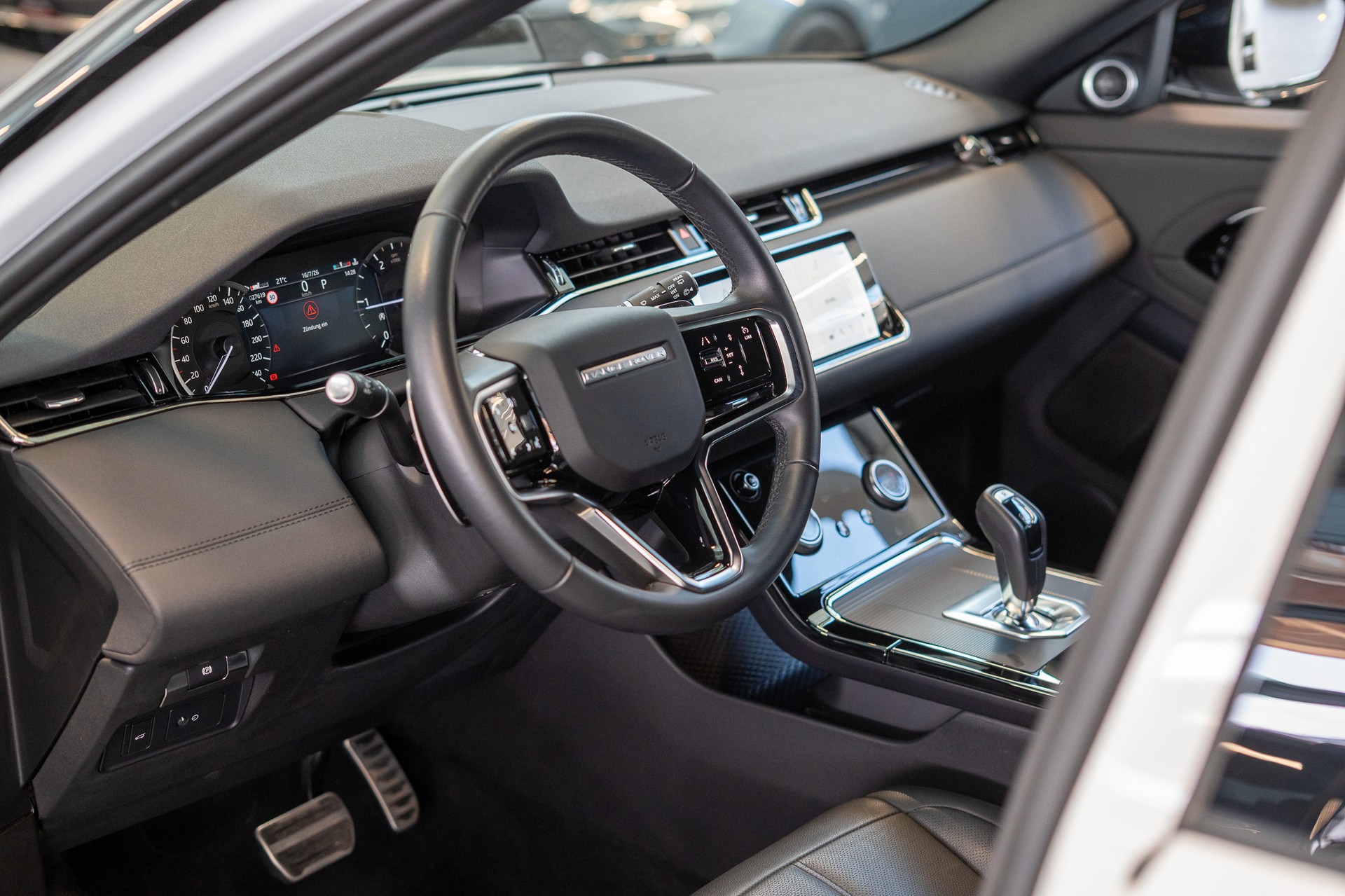 LAND ROVER Range Rover Evoque 2.0 D 165 R-Dynamic SE / Meridian Sound / Rückfahrkamera-image-8