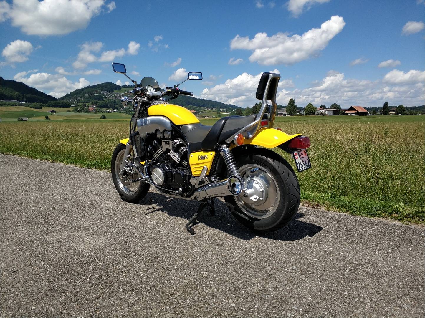 YAMAHA V-Max VMX 1200-image-2