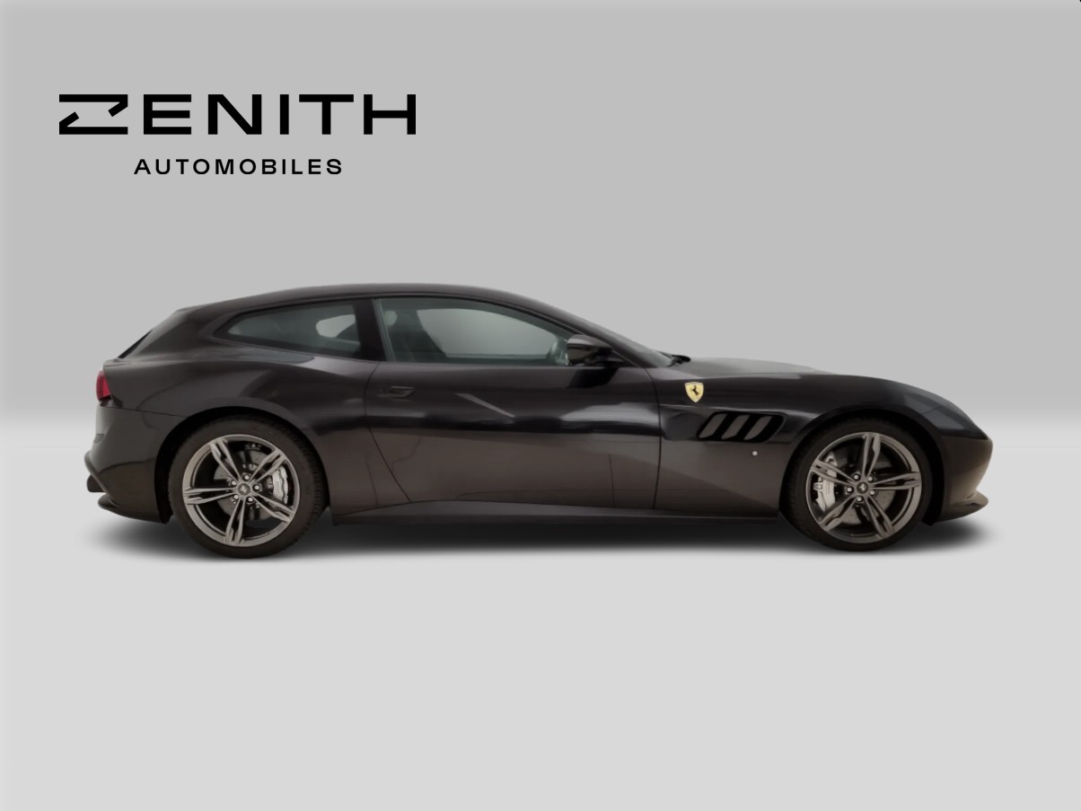 FERRARI GTC 4 Lusso-image-3