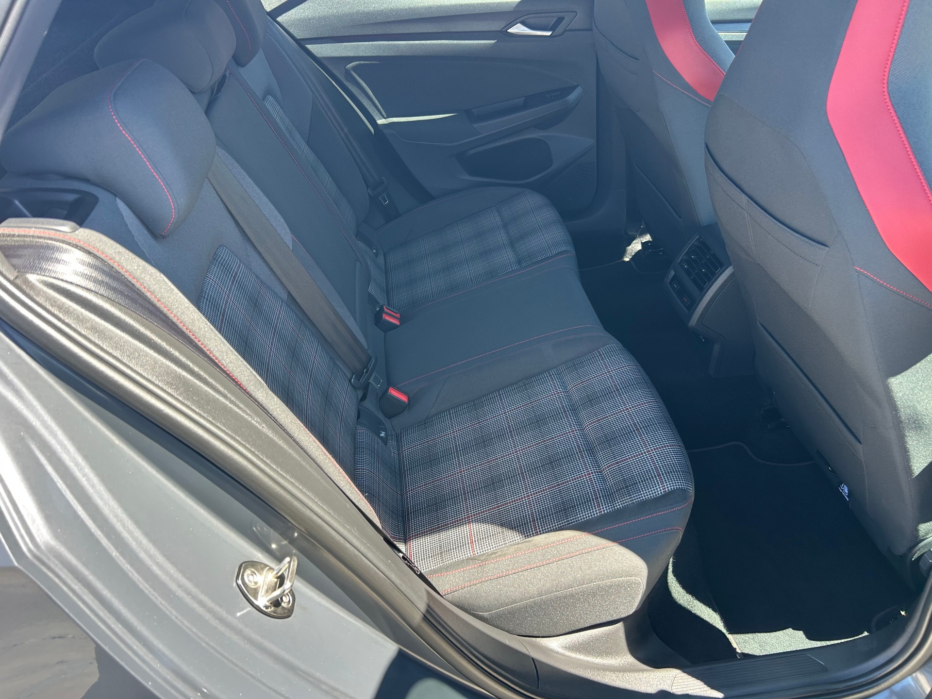 VW Golf 2.0 TSI GTI DSG-image-9