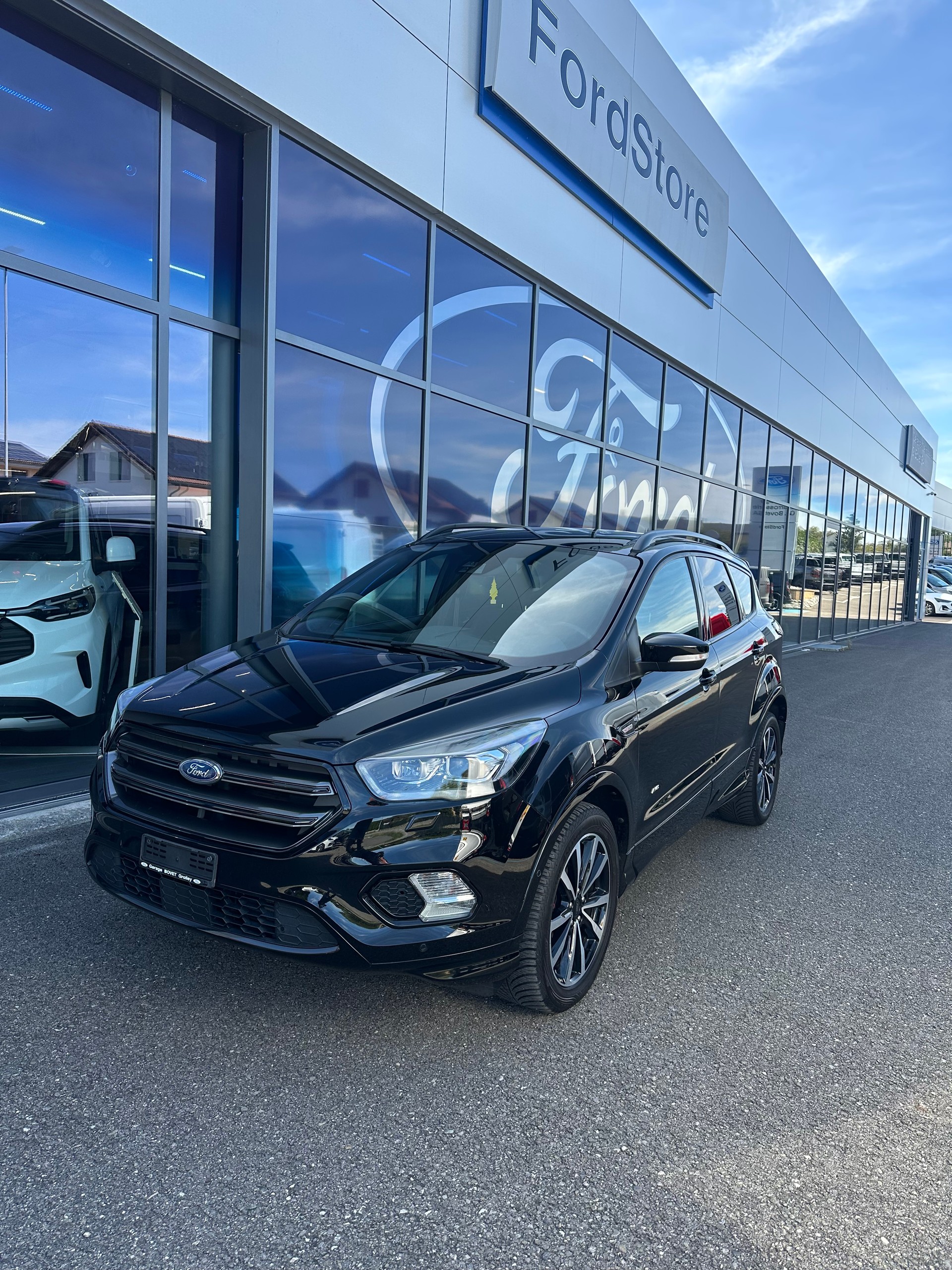 FORD Kuga 2.0 TDCi 150 ST-Line FPS-image-1