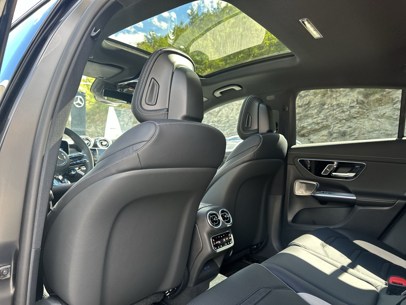MERCEDES-BENZ GLC Coupé 53 AMG 4Matic+ Golden Accents Paket-image-22