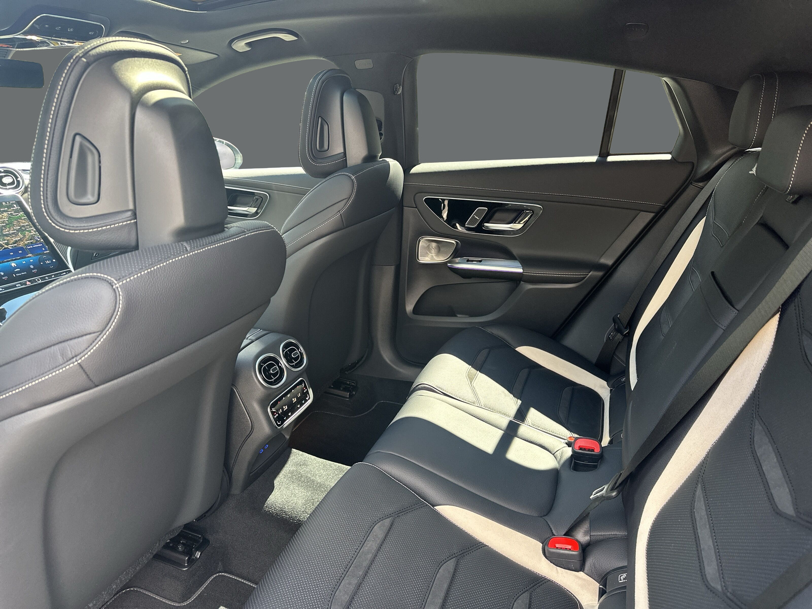 MERCEDES-BENZ GLC Coupé 53 AMG 4Matic+ Golden Accents Paket-image-13
