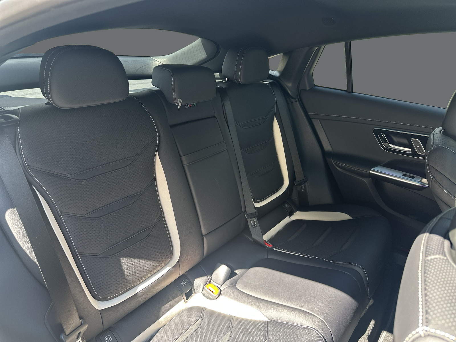 MERCEDES-BENZ GLC Coupé 53 AMG 4Matic+ Golden Accents Paket-image-18