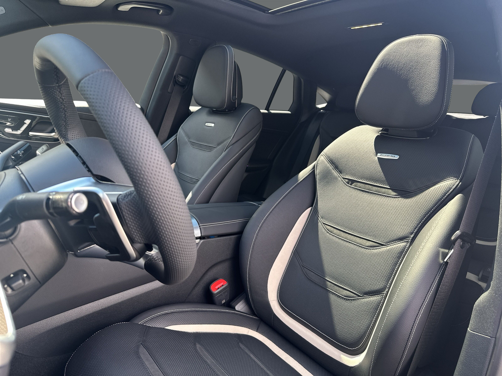 MERCEDES-BENZ GLC Coupé 53 AMG 4Matic+ Golden Accents Paket-image-8