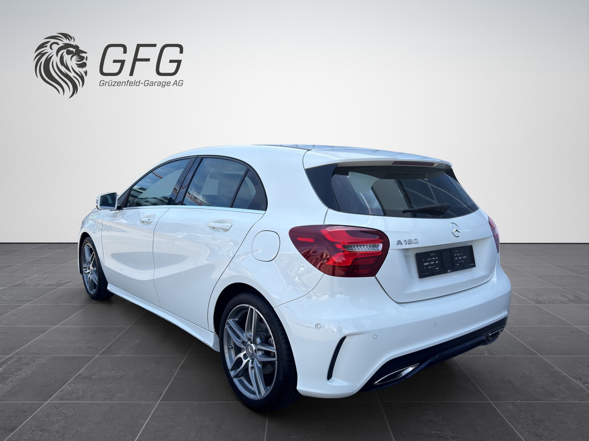 MERCEDES-BENZ A-Klasse W176 A 180 AMG Line-showroom-element-3