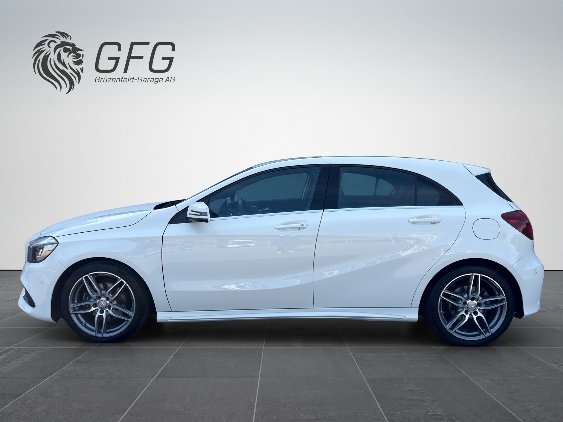 MERCEDES-BENZ A-Klasse W176 A 180 AMG Line-showroom-element-2