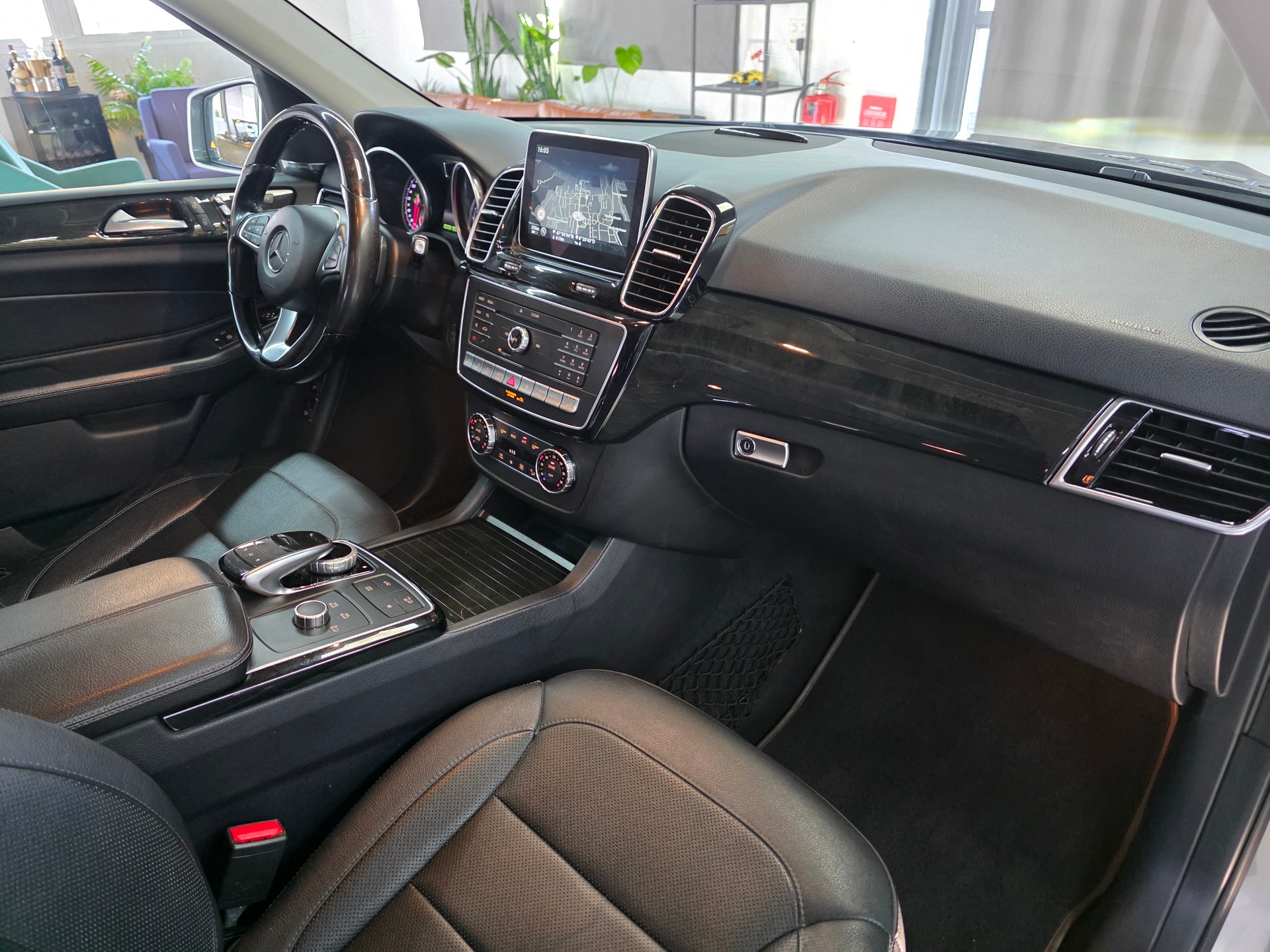 MERCEDES-BENZ GLE 500 e 4Matic 7G-Tronic-image-7