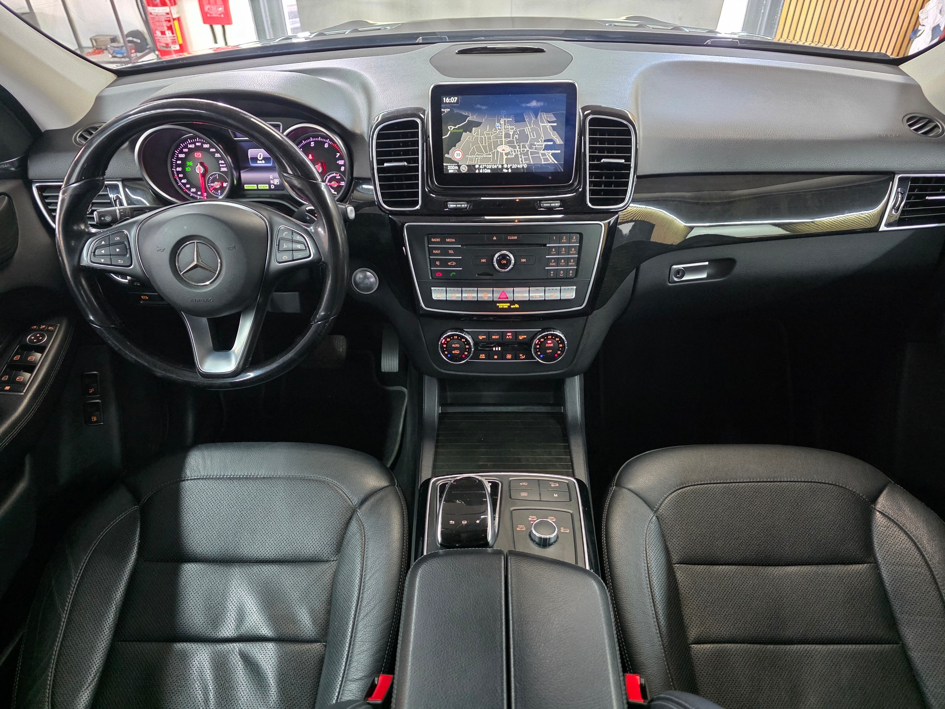 MERCEDES-BENZ GLE 500 e 4Matic 7G-Tronic-image-9