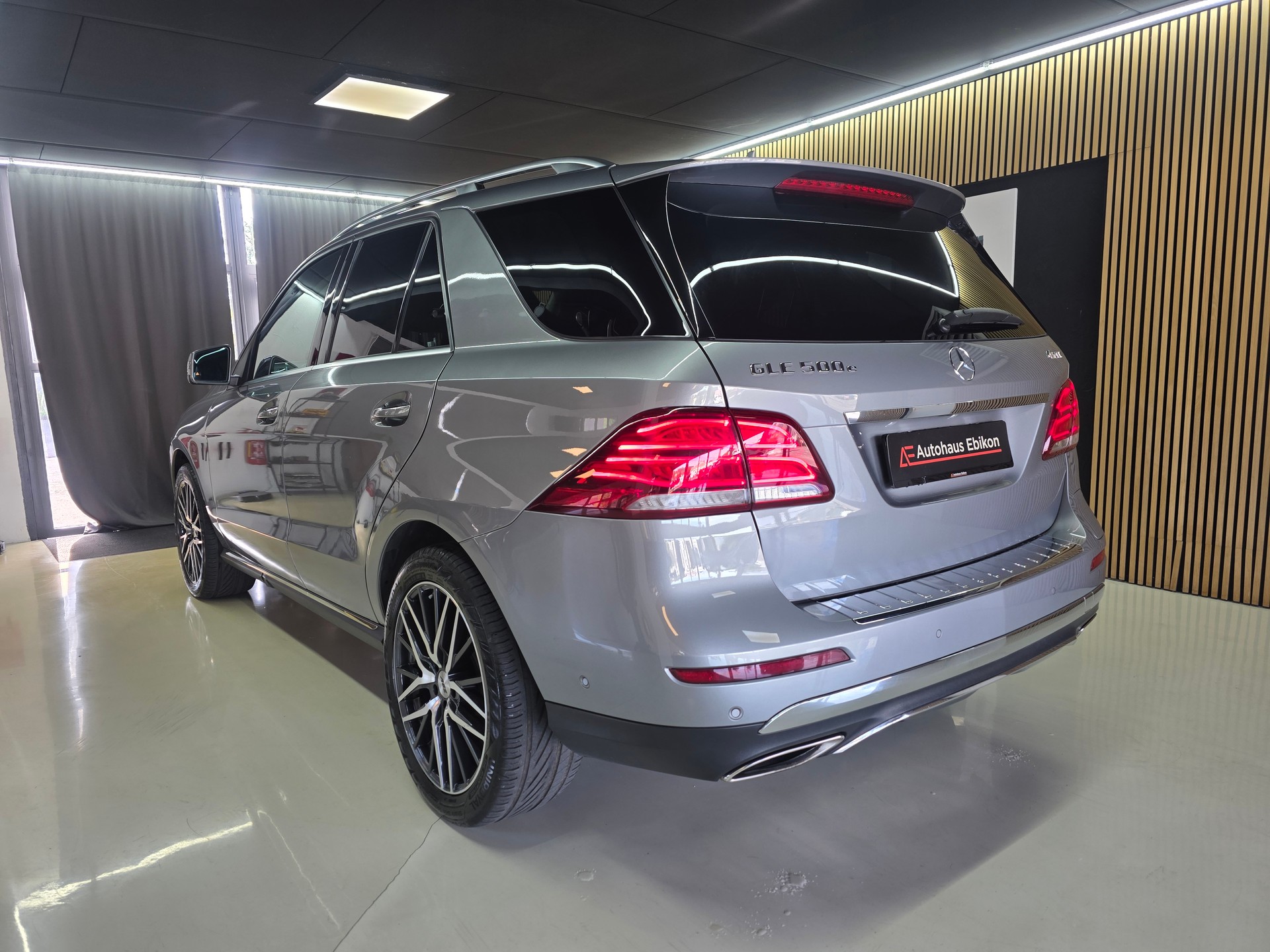 MERCEDES-BENZ GLE 500 e 4Matic 7G-Tronic-image-4