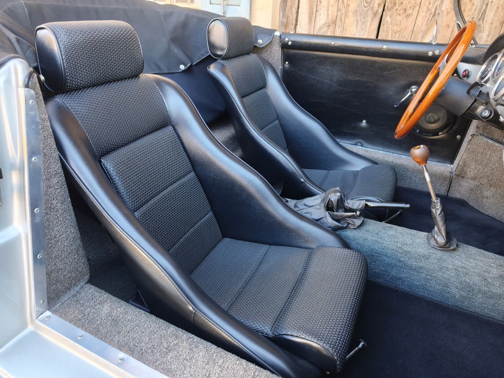 PORSCHE 356 Speedster Replica-image-7