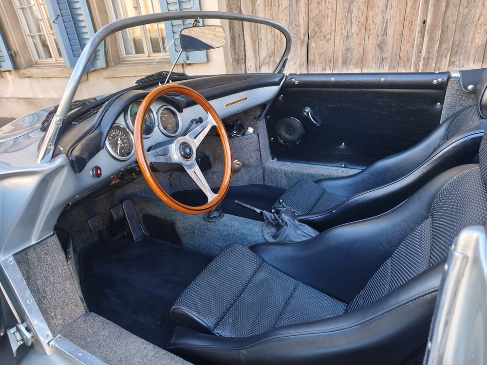PORSCHE 356 Speedster Replica-image-4