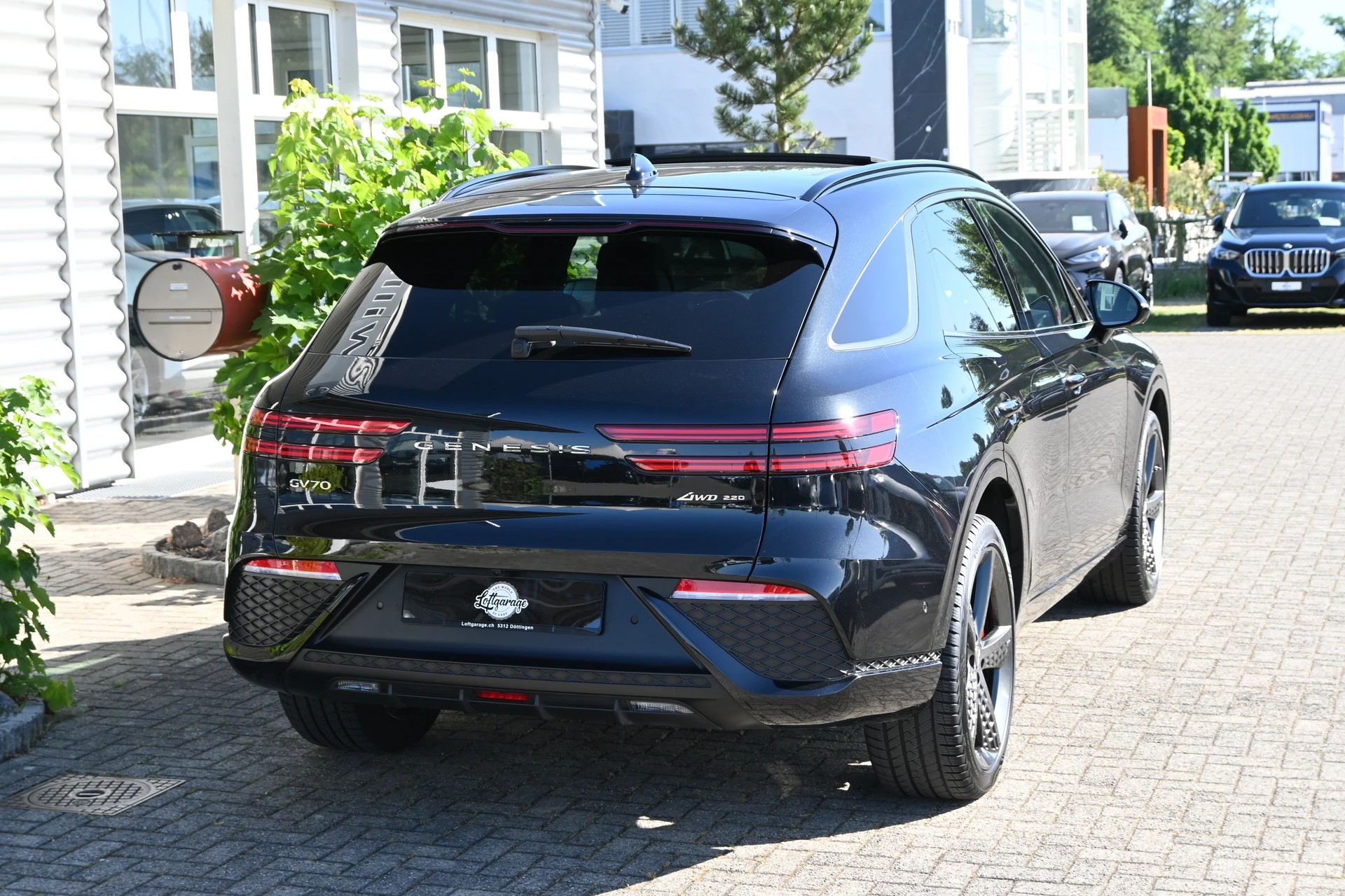 GENESIS GV70 2.2 CRDI Luxury Black Edition AT8 AWD 4X4 + Voll-Ausstattung-image-7