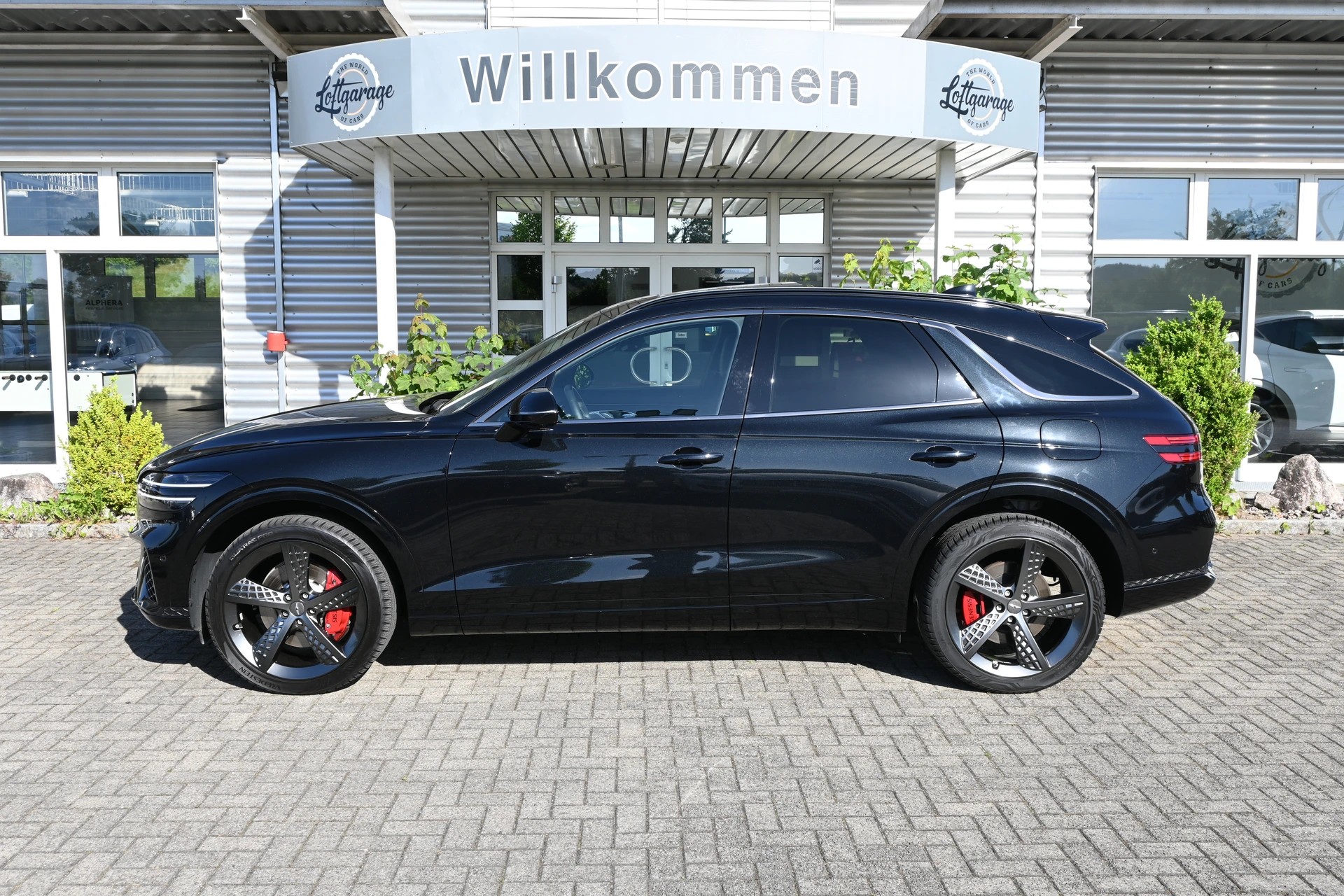 GENESIS GV70 2.2 CRDI Luxury Black Edition AT8 AWD 4X4 + Voll-Ausstattung-image-4