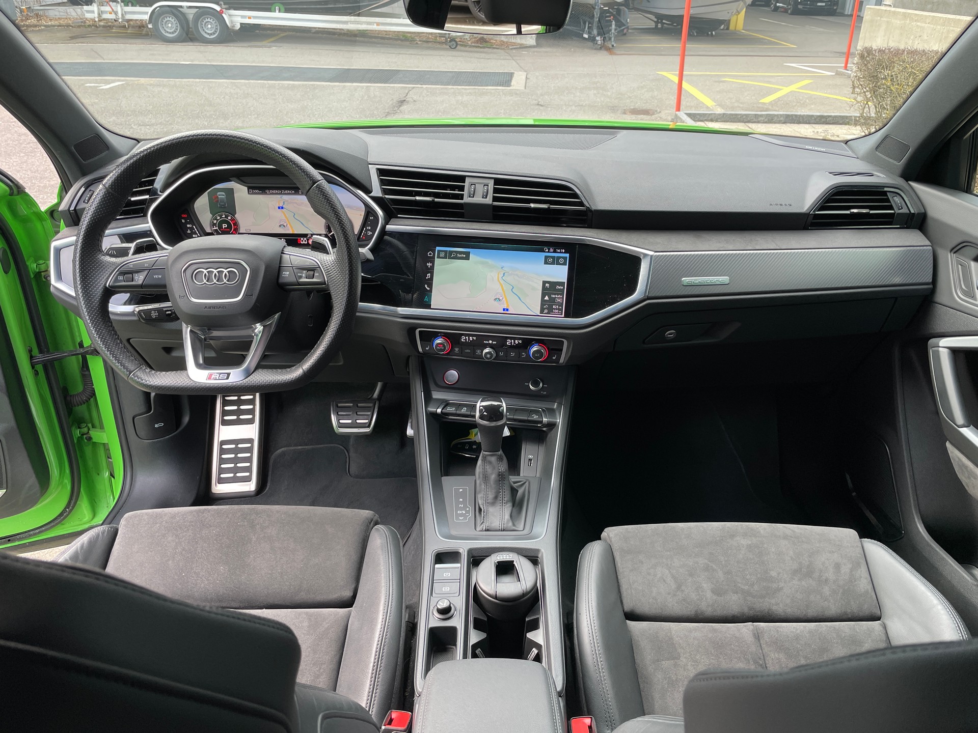 AUDI RS Q3 2.5 TFSI quattro S tronic-image-17