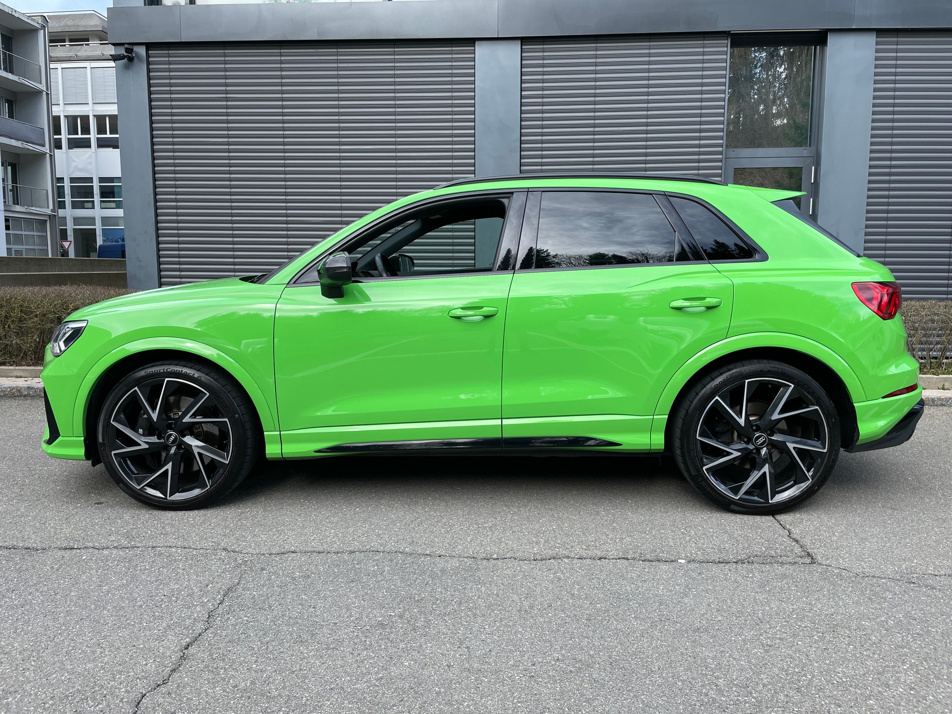 AUDI RS Q3 2.5 TFSI quattro S tronic-showroom-element-1