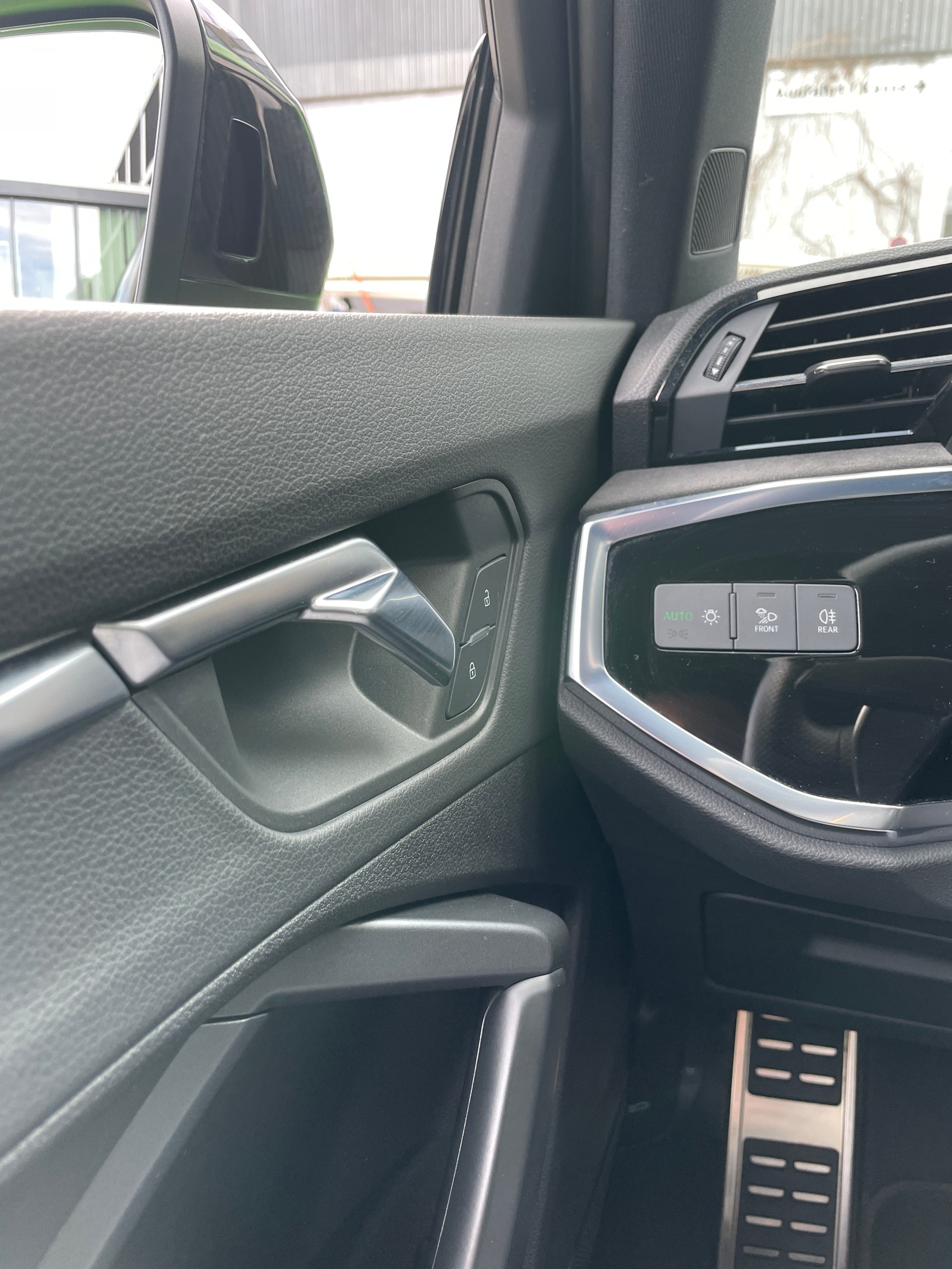 AUDI RS Q3 2.5 TFSI quattro S tronic-image-22