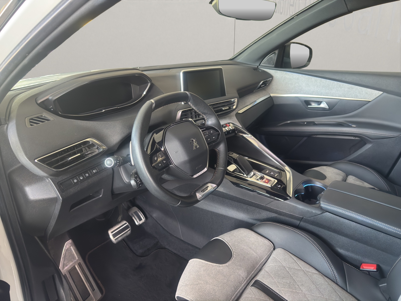 PEUGEOT 3008 1.6 Plug-in 300 PS Hybrid4 GT AWD-image-4