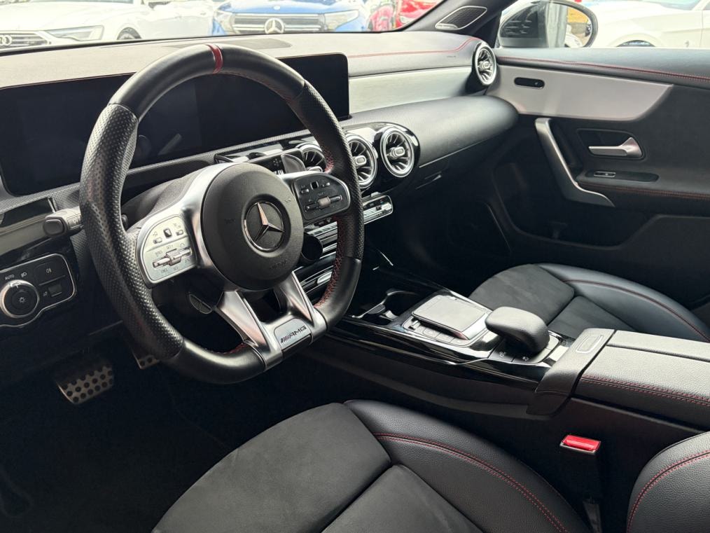 MERCEDES-BENZ CLA Shooting Brake 35 AMG 4Matic 7G-DCT-showroom-element-3