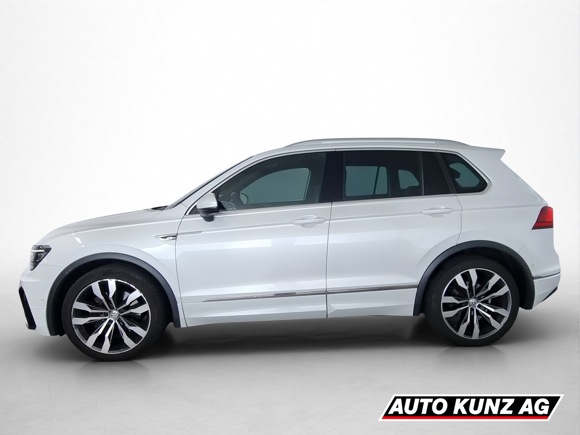 VW Tiguan 2.0 R-Line 4Motion DSG-showroom-element-2