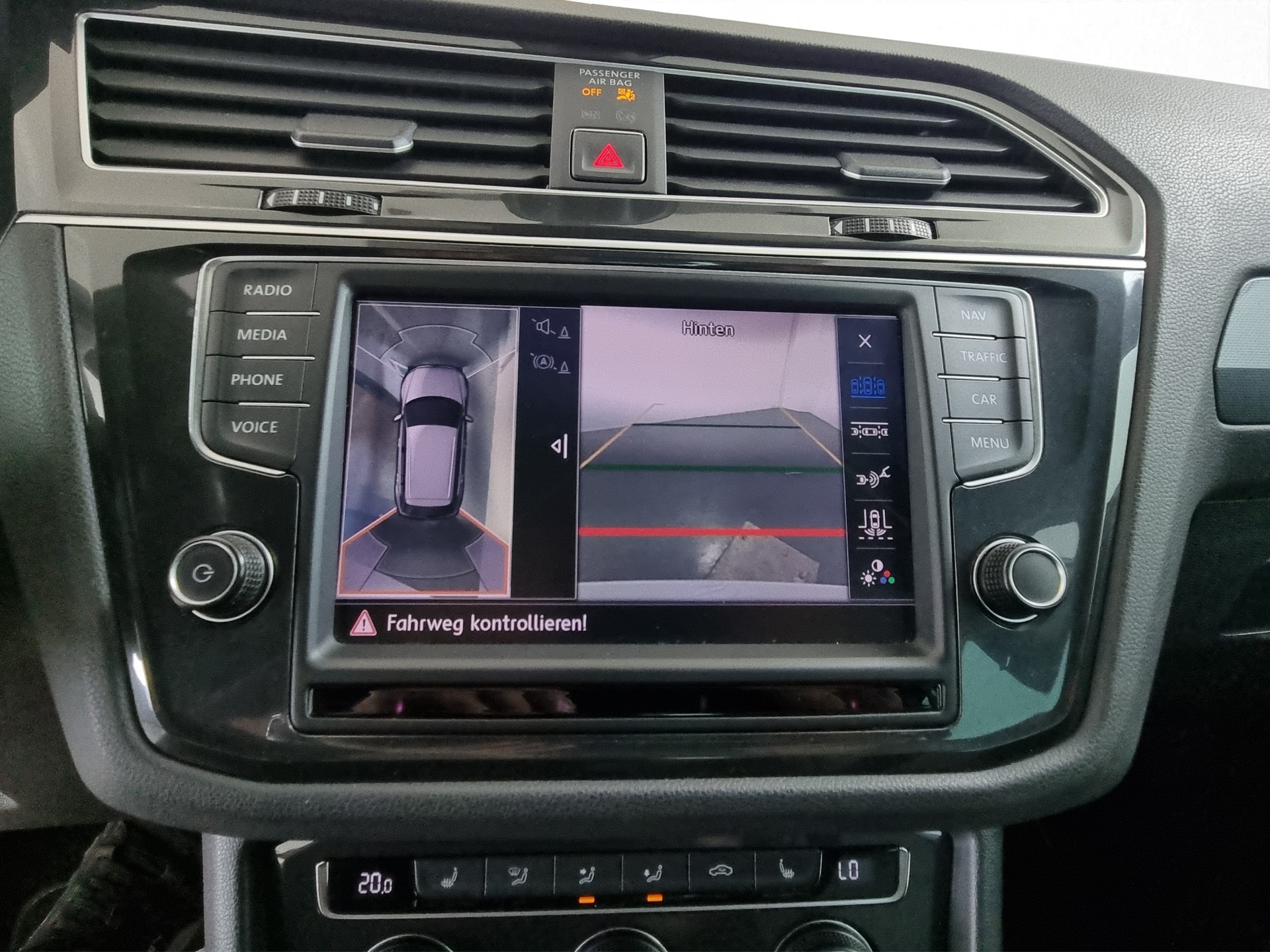 VW Tiguan 2.0 R-Line 4Motion DSG-image-15