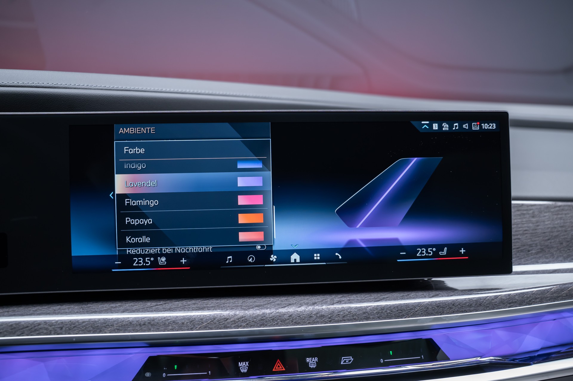 BMW 740d xDrive M Sport / Iconic Glow / Sky Lounge-image-32