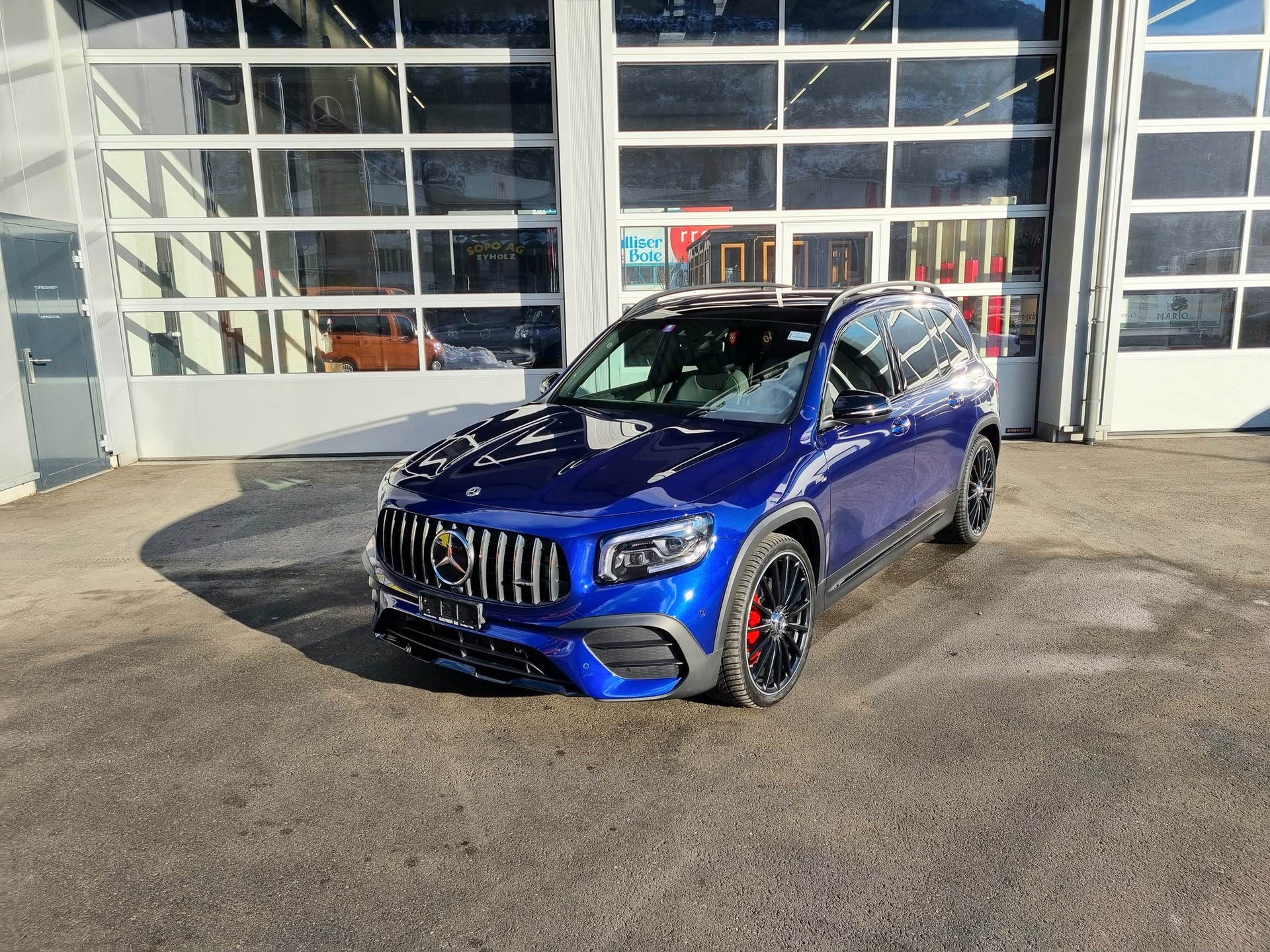 MERCEDES-BENZ GLB 35 AMG 4Matic (ab Service, neue Bremsen)