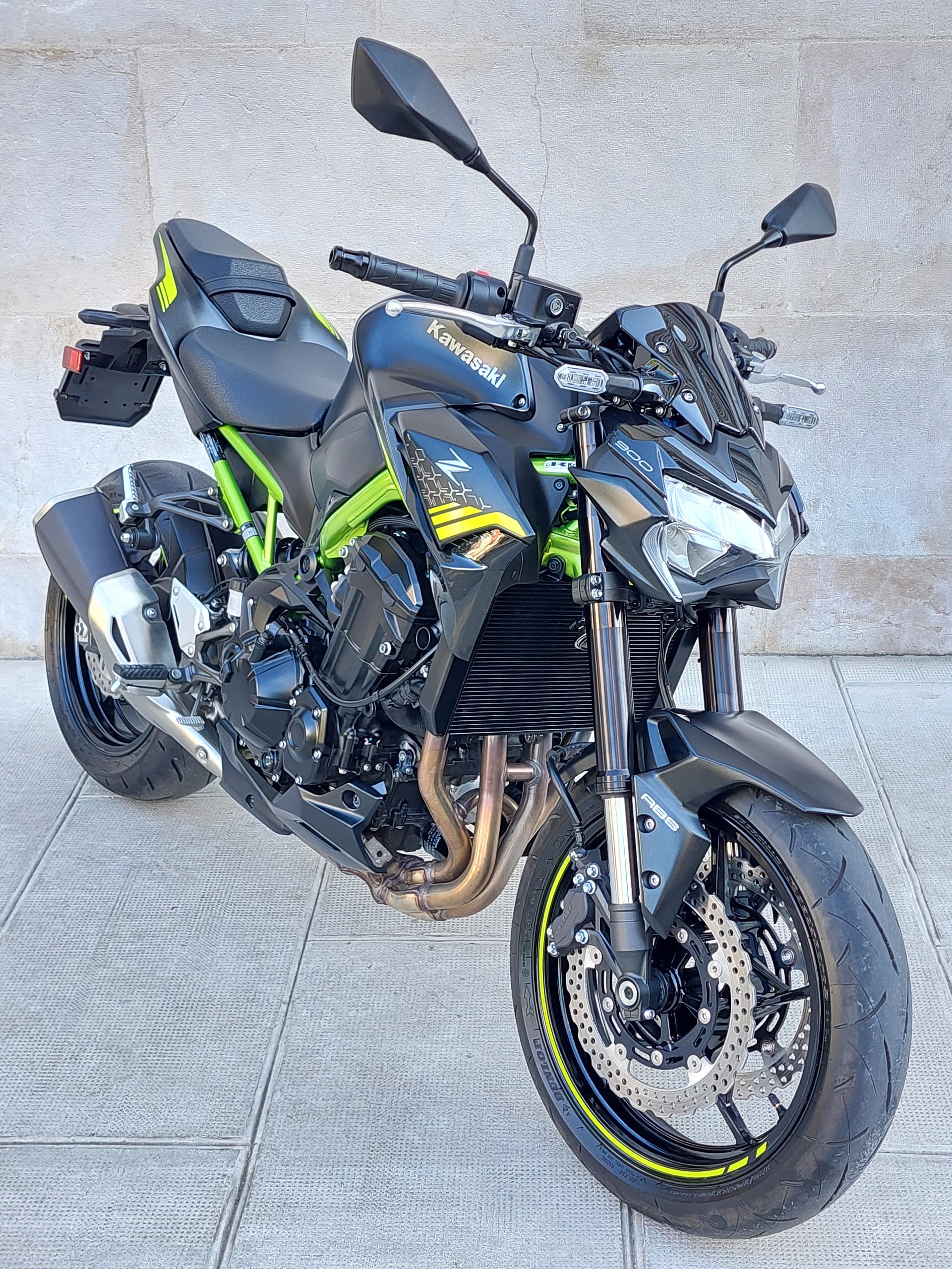 KAWASAKI Z 900-image-1