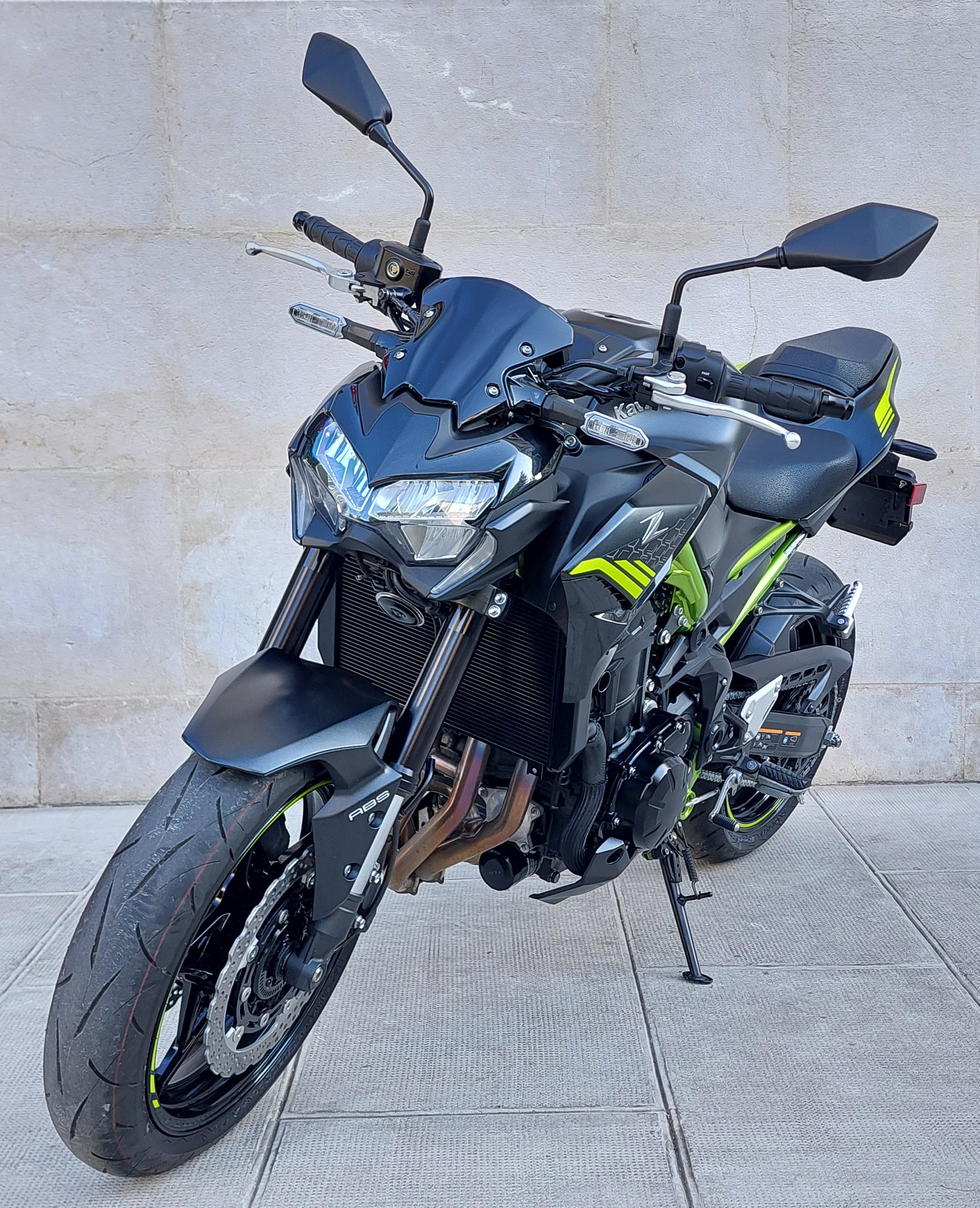 KAWASAKI Z 900-image-3