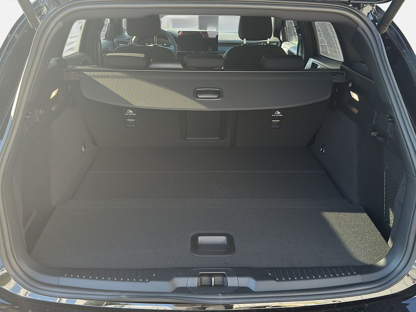FORD Focus Station Wagon 1.0i EcoB Hybrid 155 ST-Line X-image-13