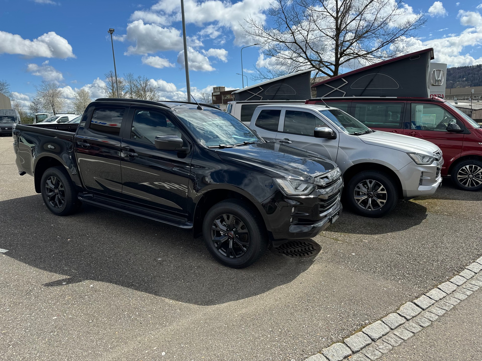 ISUZU D-MAX 1.9 CrewCab N60 Nitro Sport 4x4 Automat 5 JAHRE GARANTIE Nur bei Garage Zöllig - Finanzierung OHNE Zins möglich!-image-24