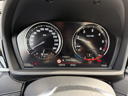 BMW X1 xDrive 18d Sport Line-image-11