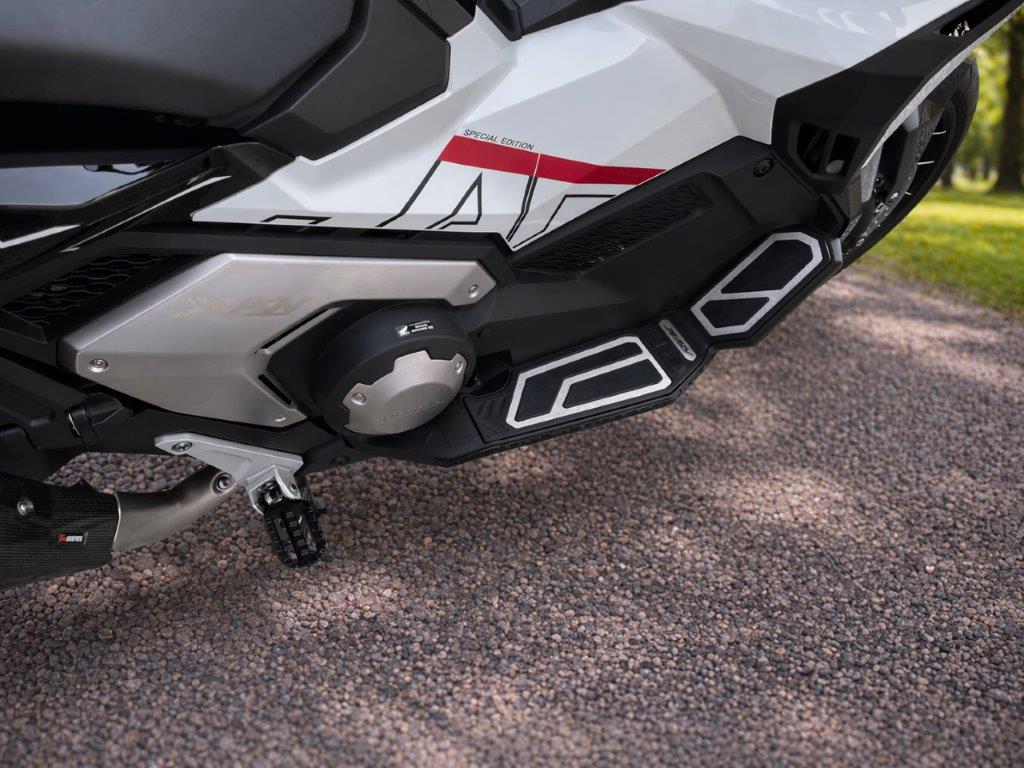 HONDA X-ADV 750 Spezial Edition-image-5