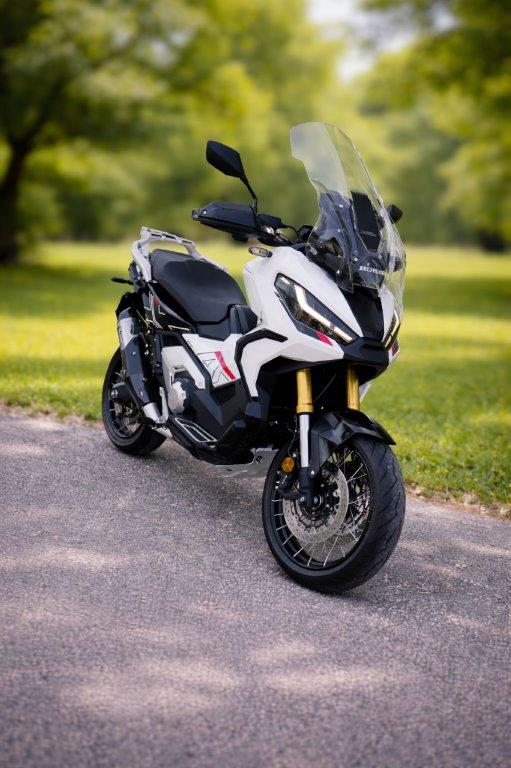 HONDA X-ADV 750 Spezial Edition-image-1
