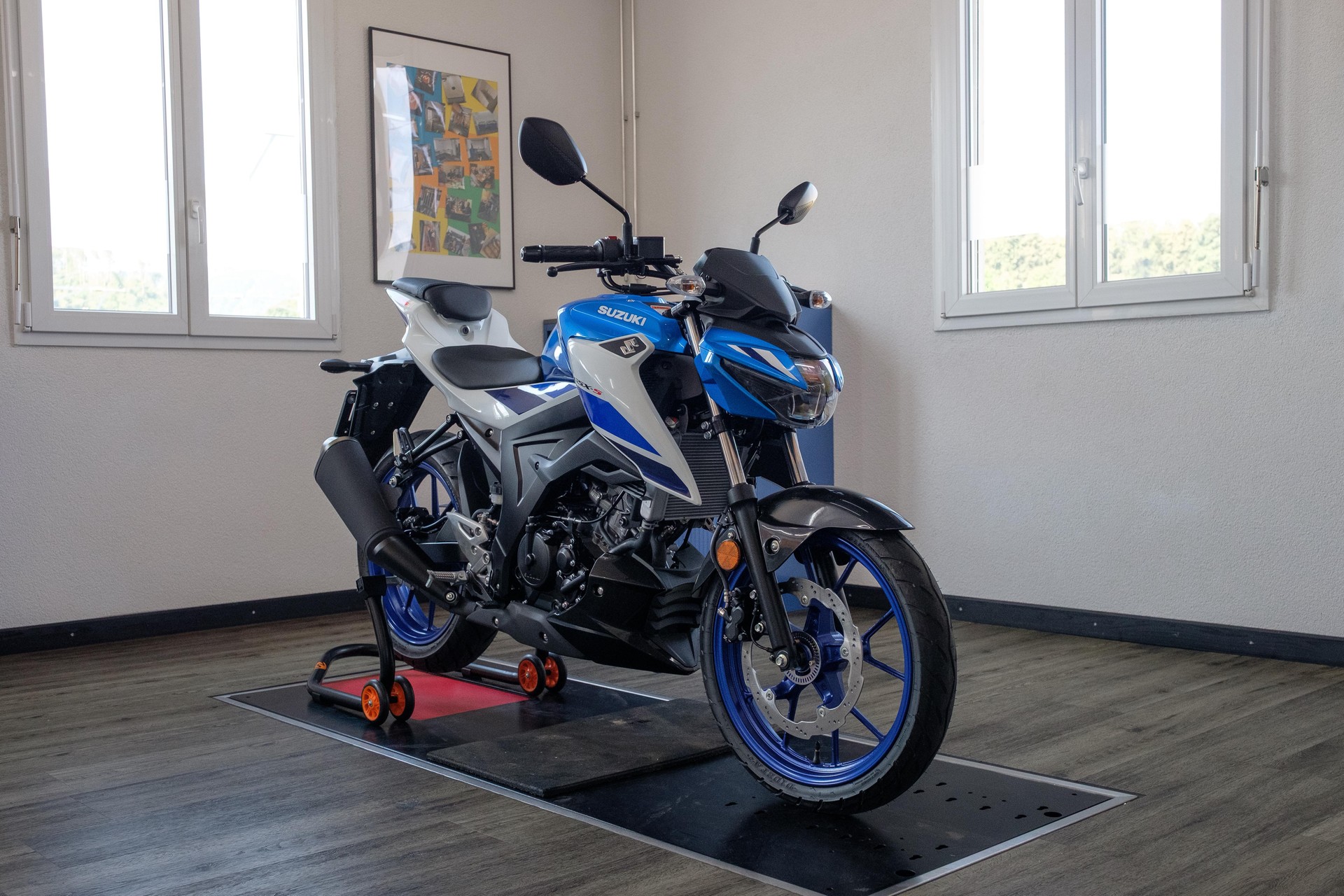 SUZUKI GSX-S 125-image-2