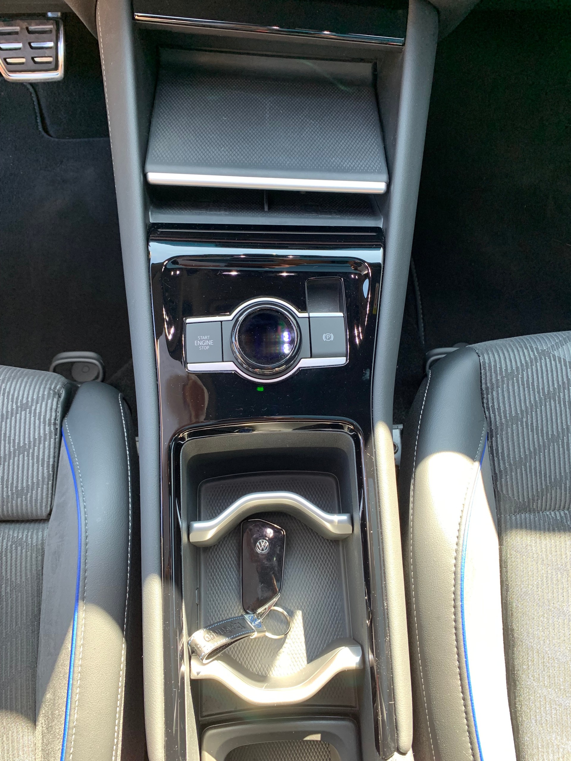 VW Tiguan 2.0 TDI SCR R-Line 4Motion DSG-image-17