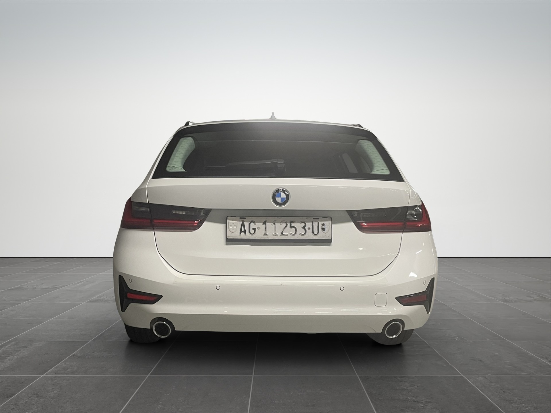 BMW 320d xDrive 48V Touring Steptronic-image-7
