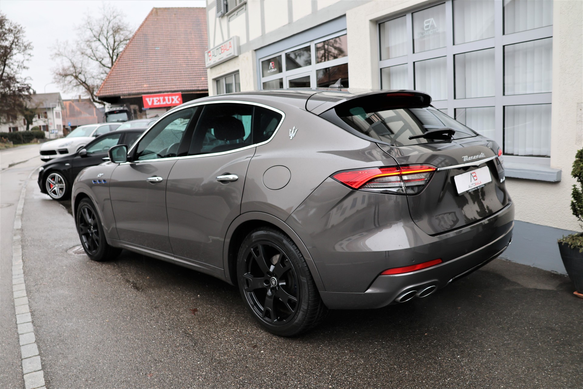 MASERATI Levante 2.0 MHEV GT Hybrid Automatica (CH) + 2.7T AHK-image-6
