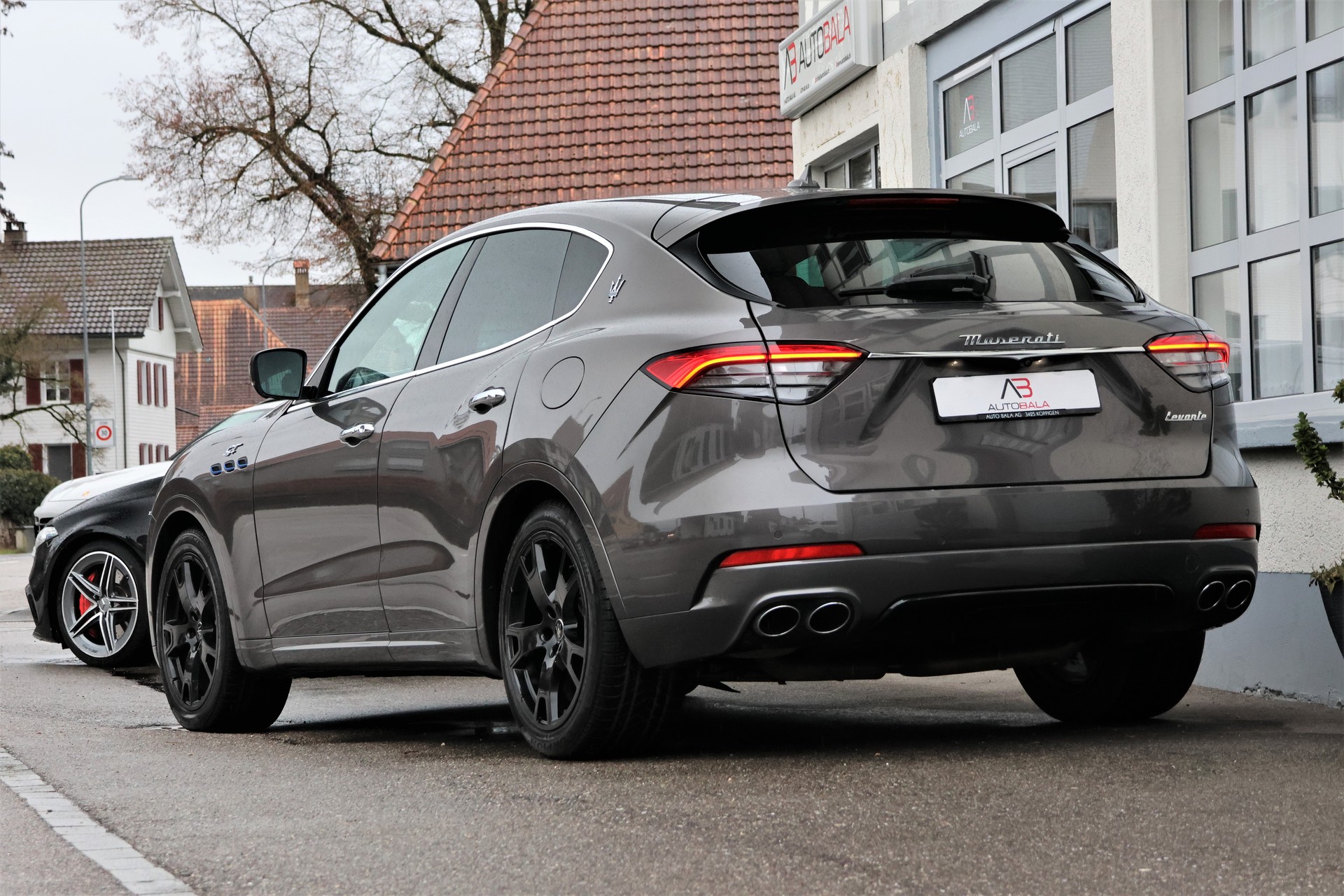 MASERATI Levante 2.0 MHEV GT Hybrid Automatica (CH) + 2.7T AHK-showroom-element-2