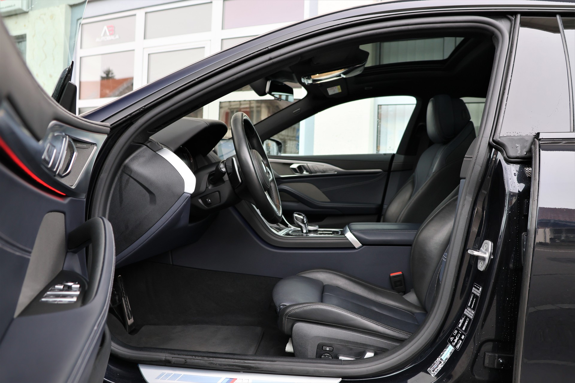 BMW 840i xDrive M Sport Steptronic-image-8