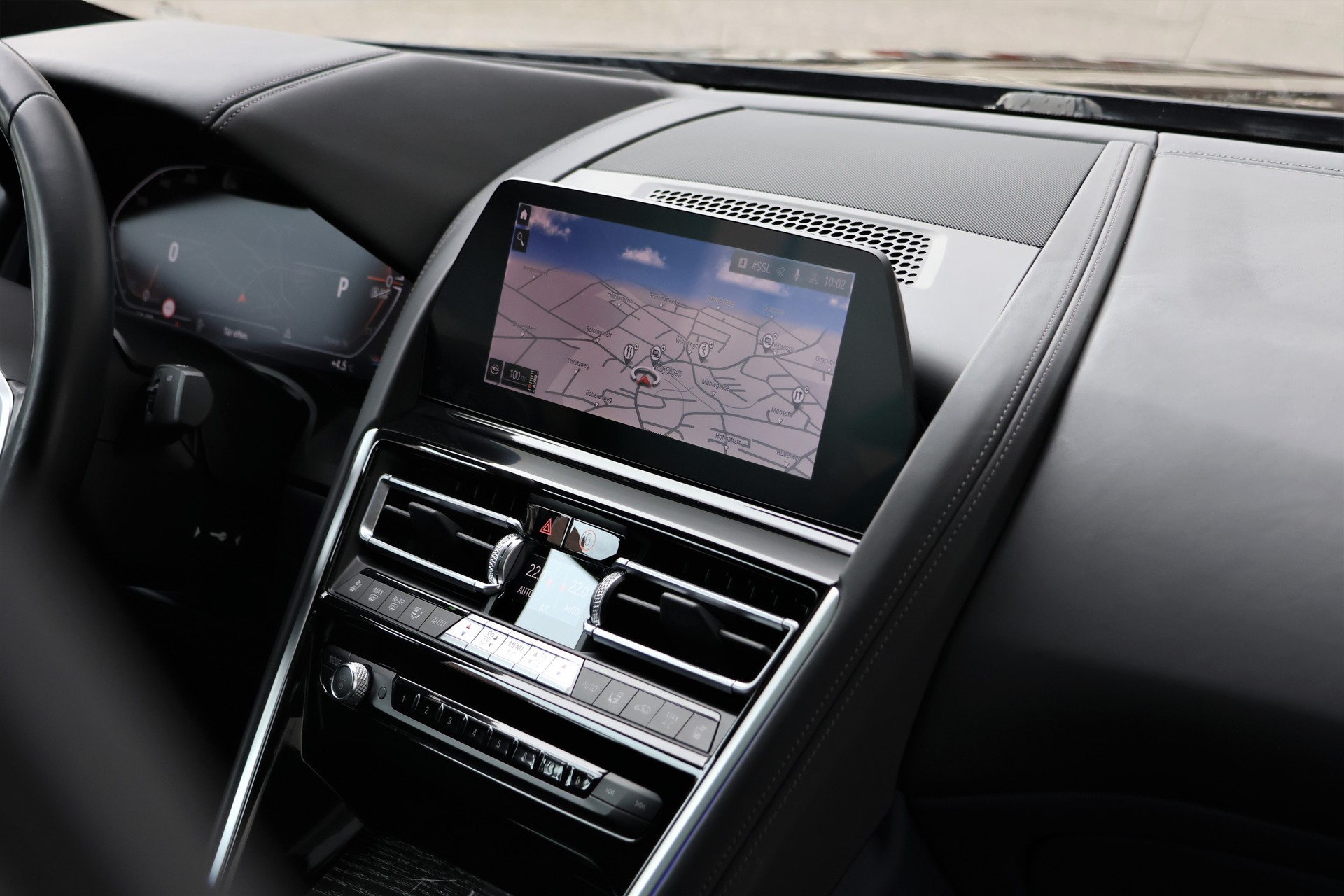 BMW 840i xDrive M Sport Steptronic-image-21