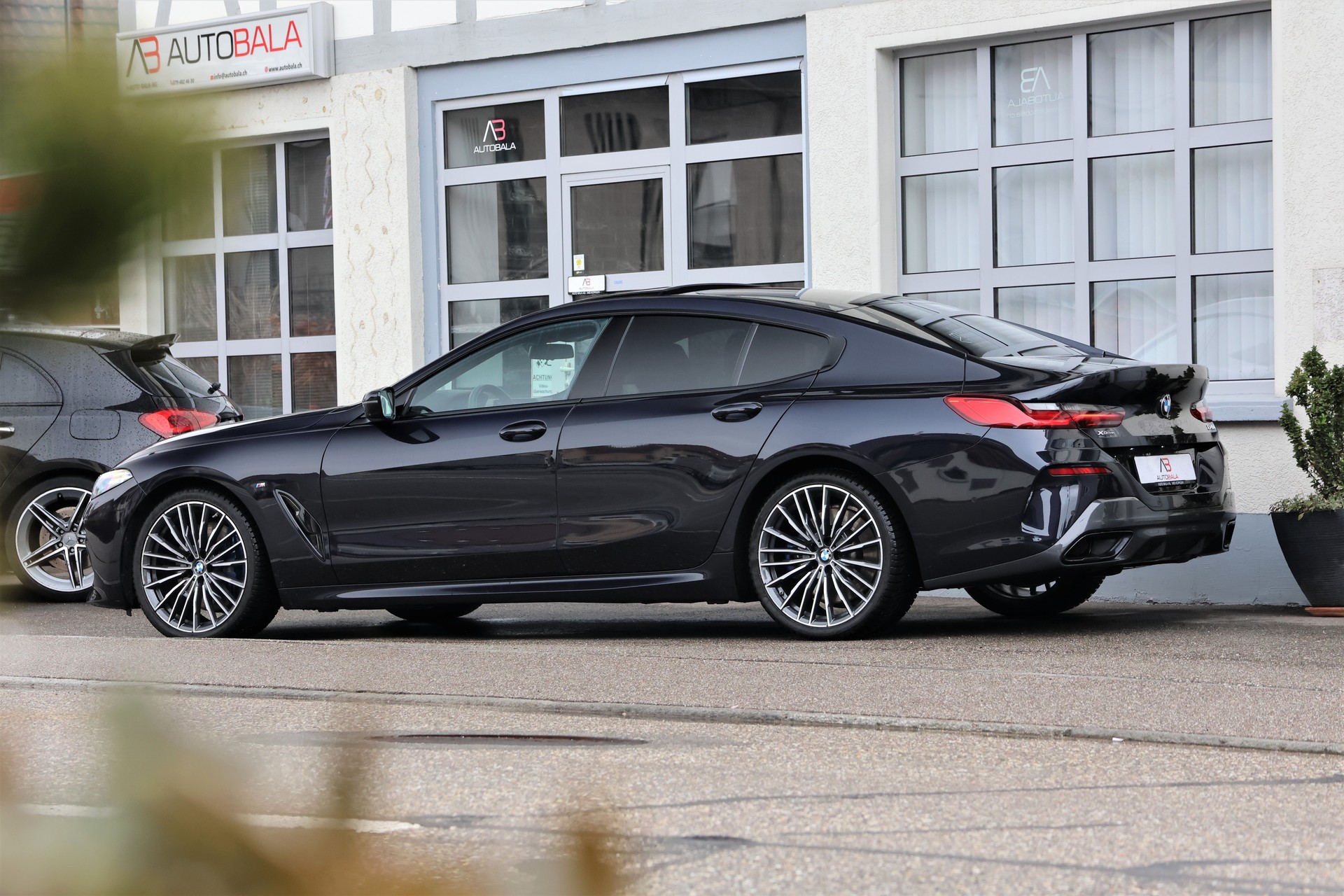 BMW 840i xDrive M Sport Steptronic-image-4