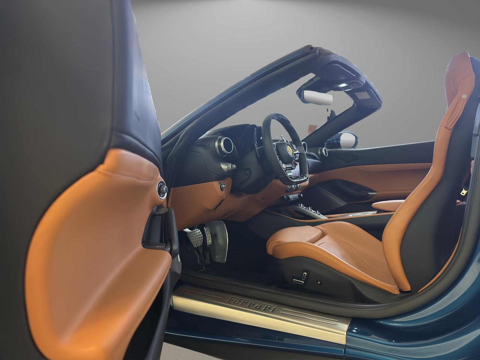 FERRARI Portofino M 3.9 Turbo-image-10