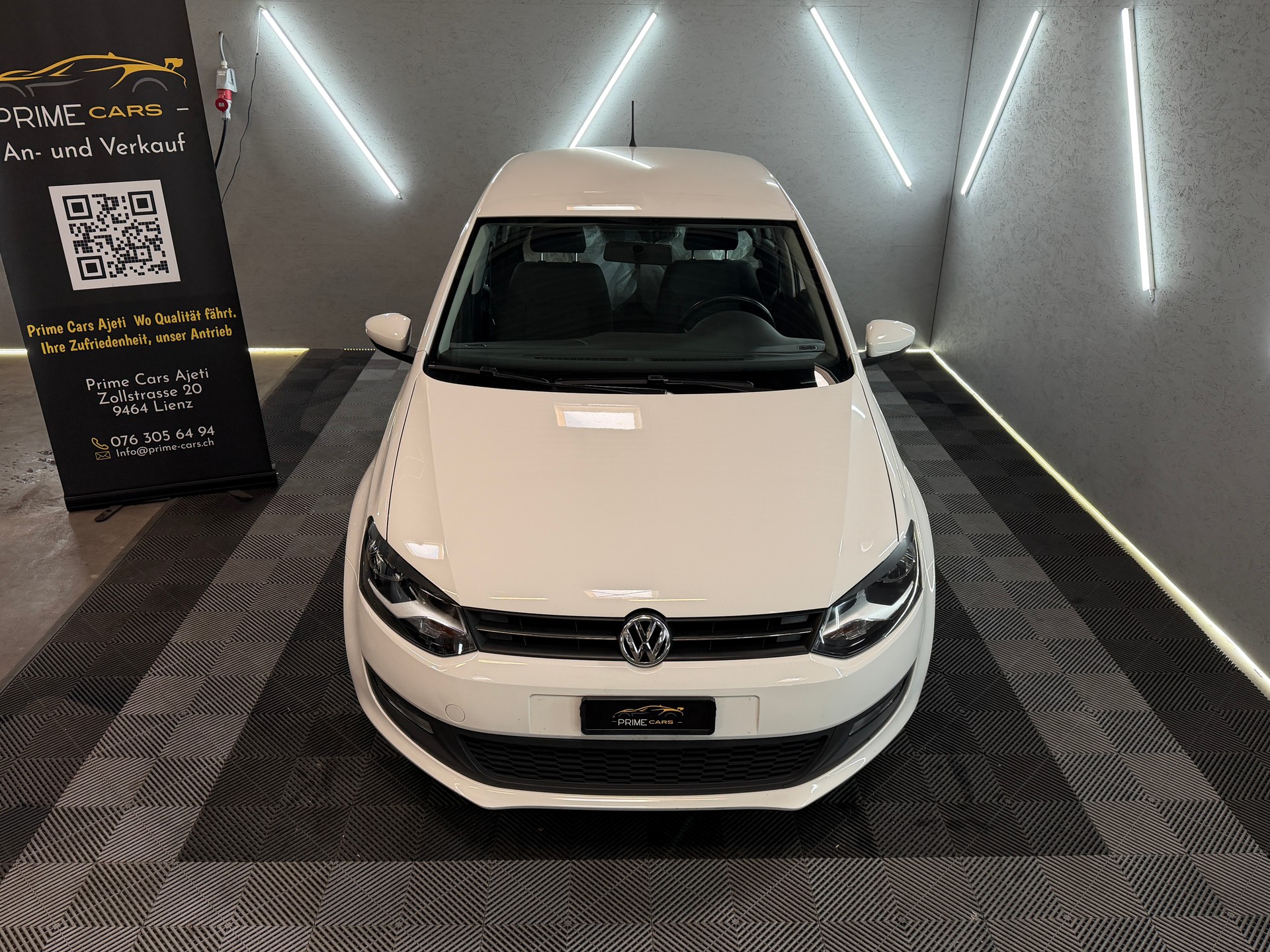 VW Polo 1.2-showroom-element-3